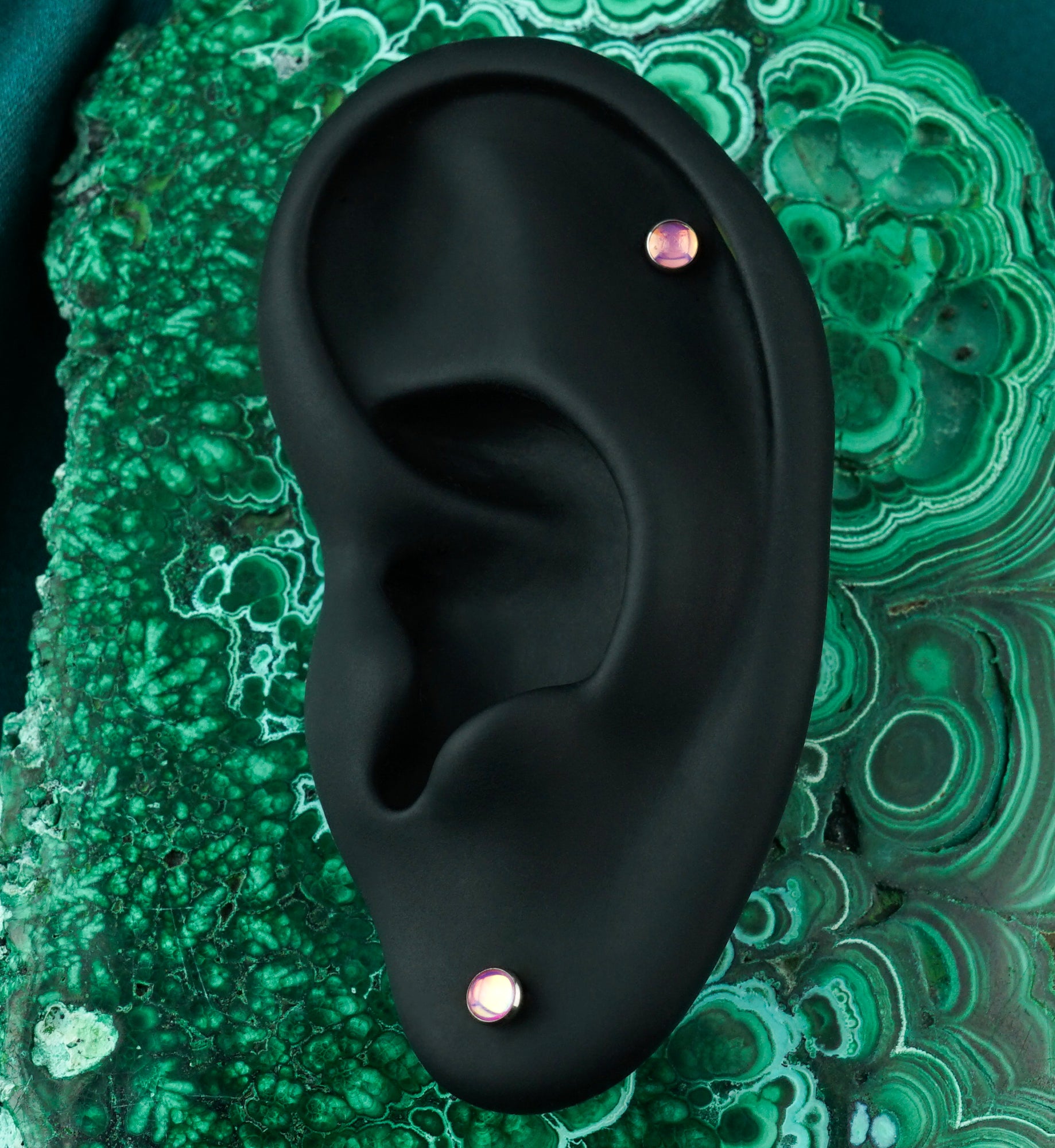 Pink Aura Labret Post