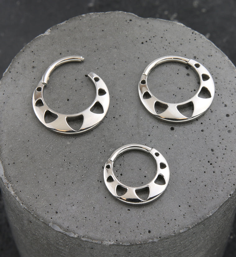 Planar Triangle Cut Out Titanium Hinged Segment Ring