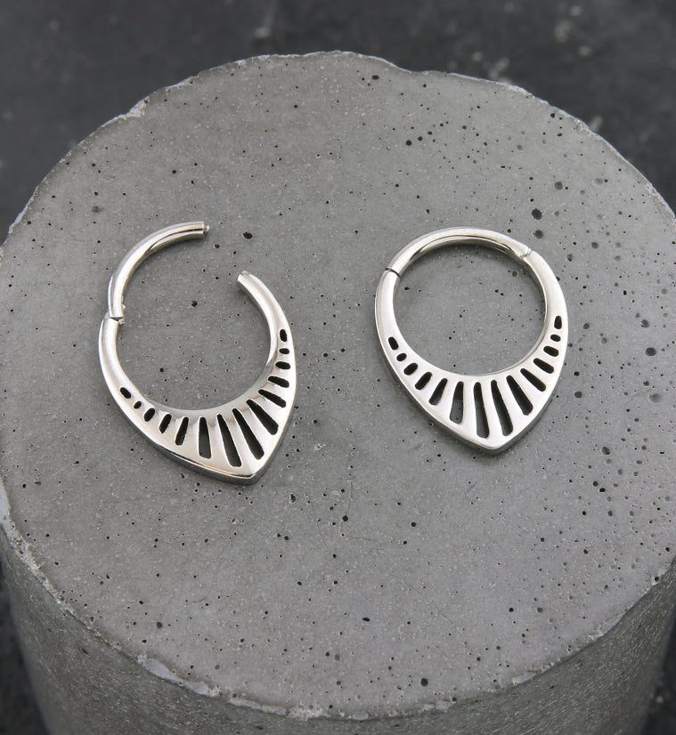 Point Cut Out Titanium Hinged Segment Ring