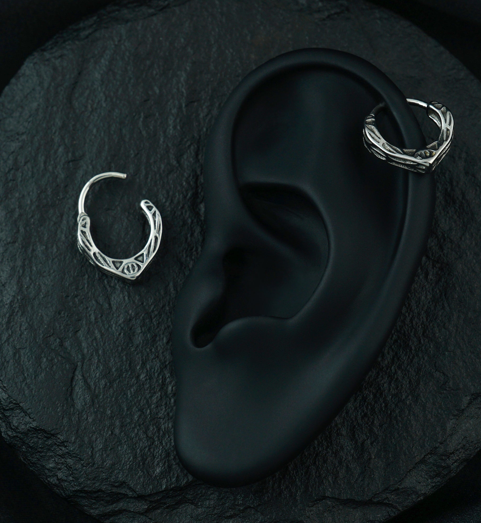 Point Tribal Stainless Steel Hinged Segment Ring