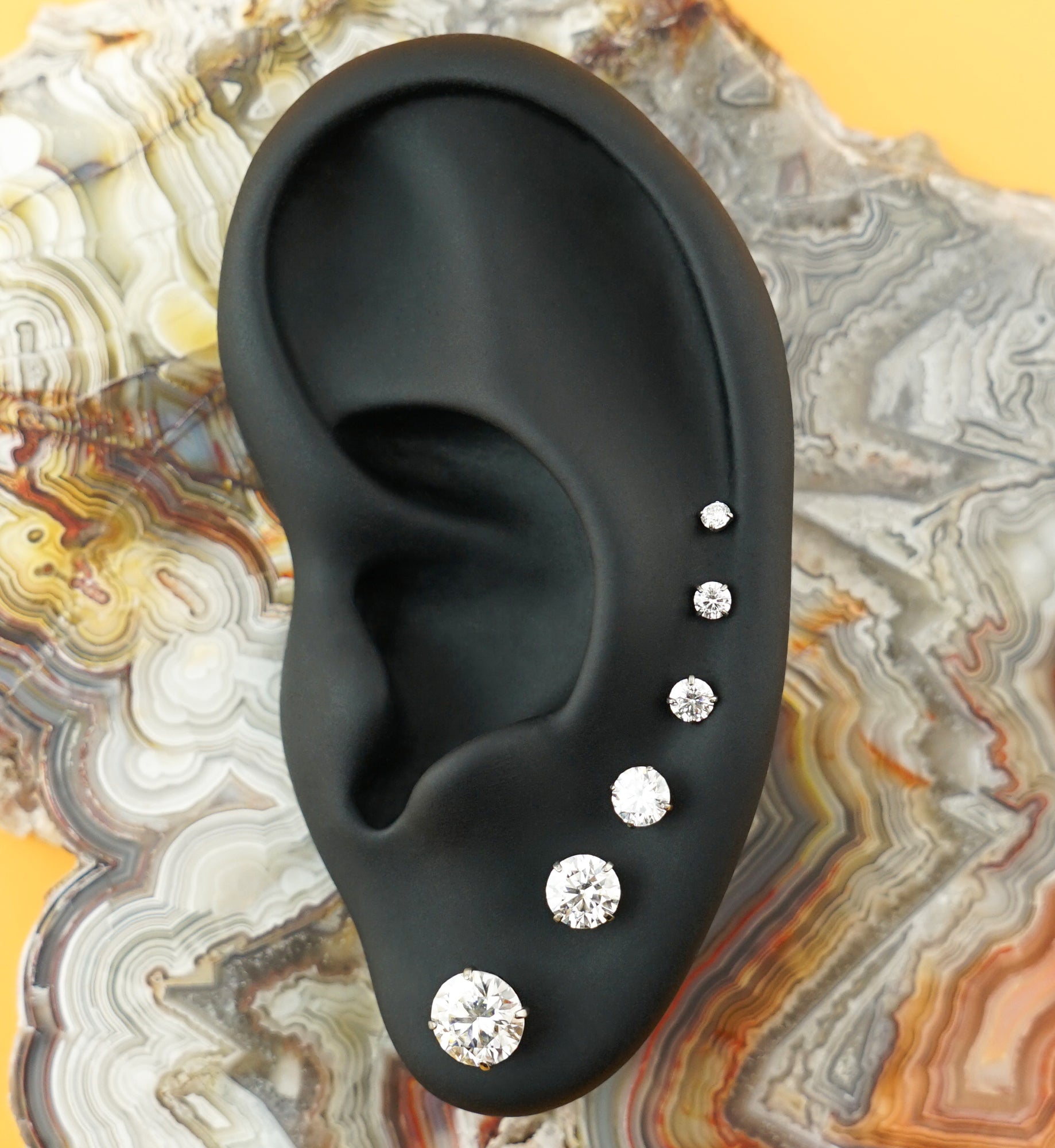 Prong Clear Moissanite Gem Titanium Threadless Labret