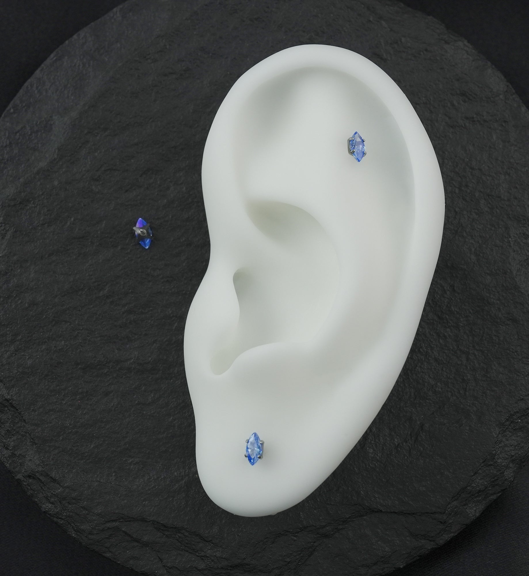 Prong Marquise Aqua CZ Titanium Threadless Top