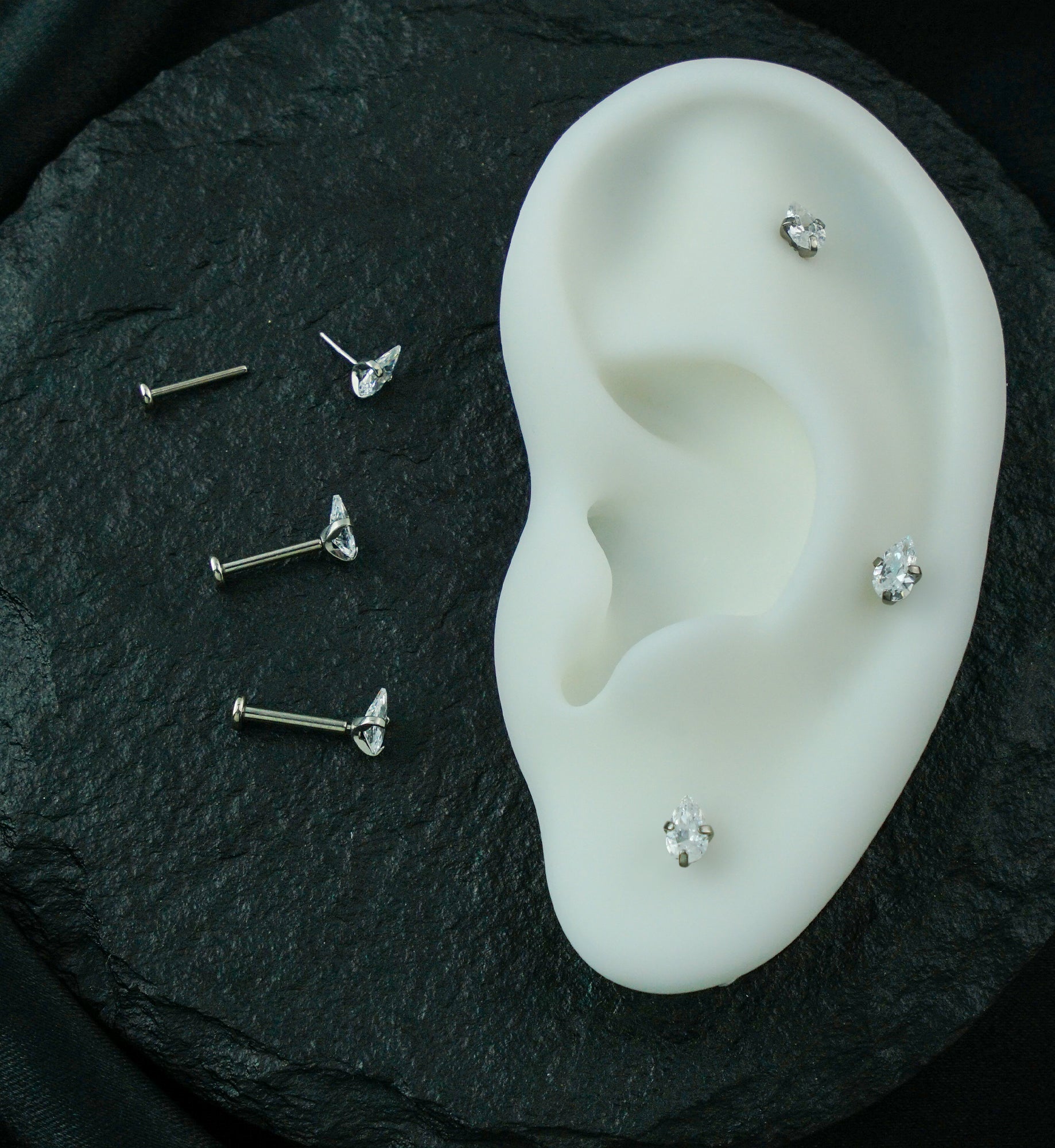 Prong Teardrop Clear CZ Threadless Titanium Flat Disk Labret