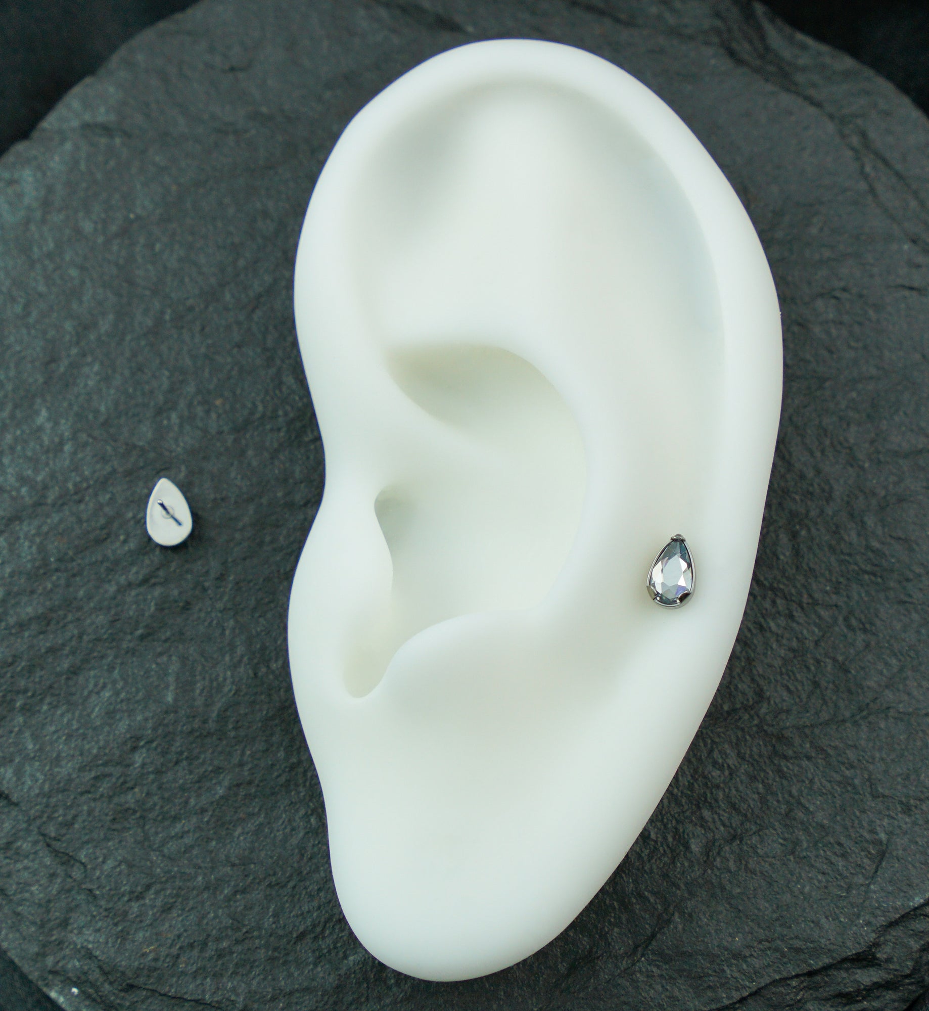 Prong Teardrop Clear CZ Titanium Threadless Top