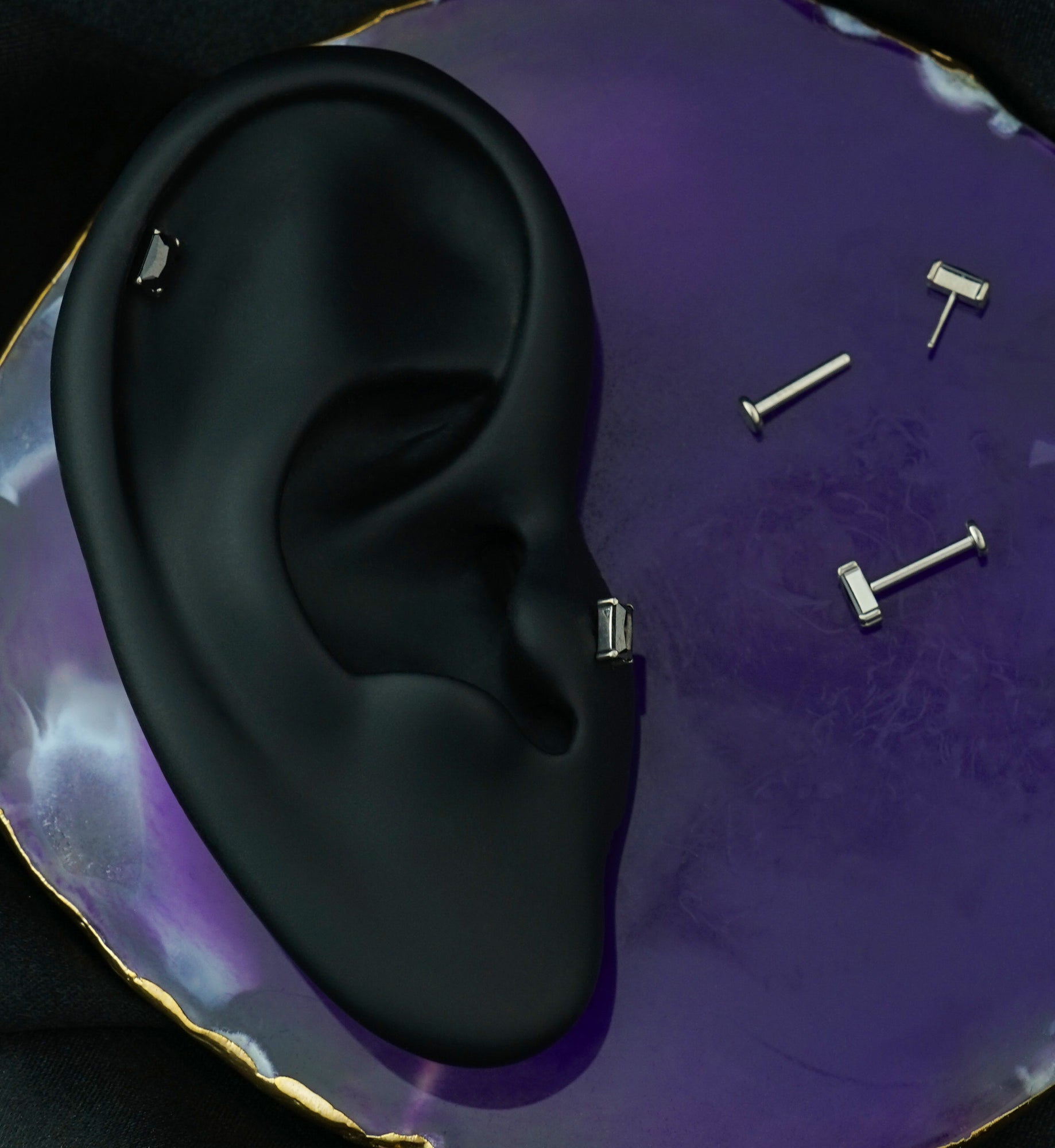 Rectangle Black CZ Threadless Titanium Labret