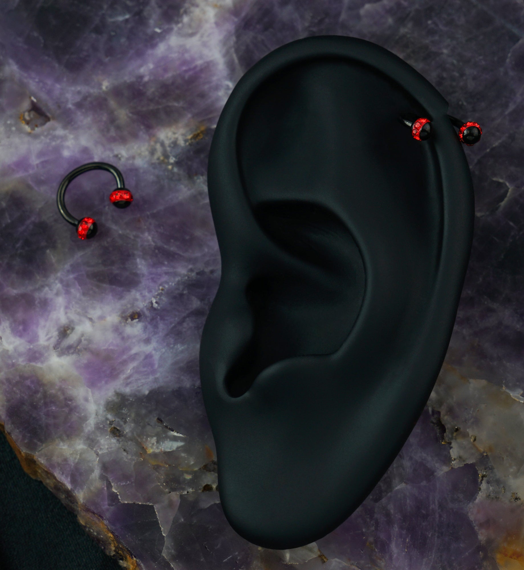 Red Gem Orb Black Circular Barbell