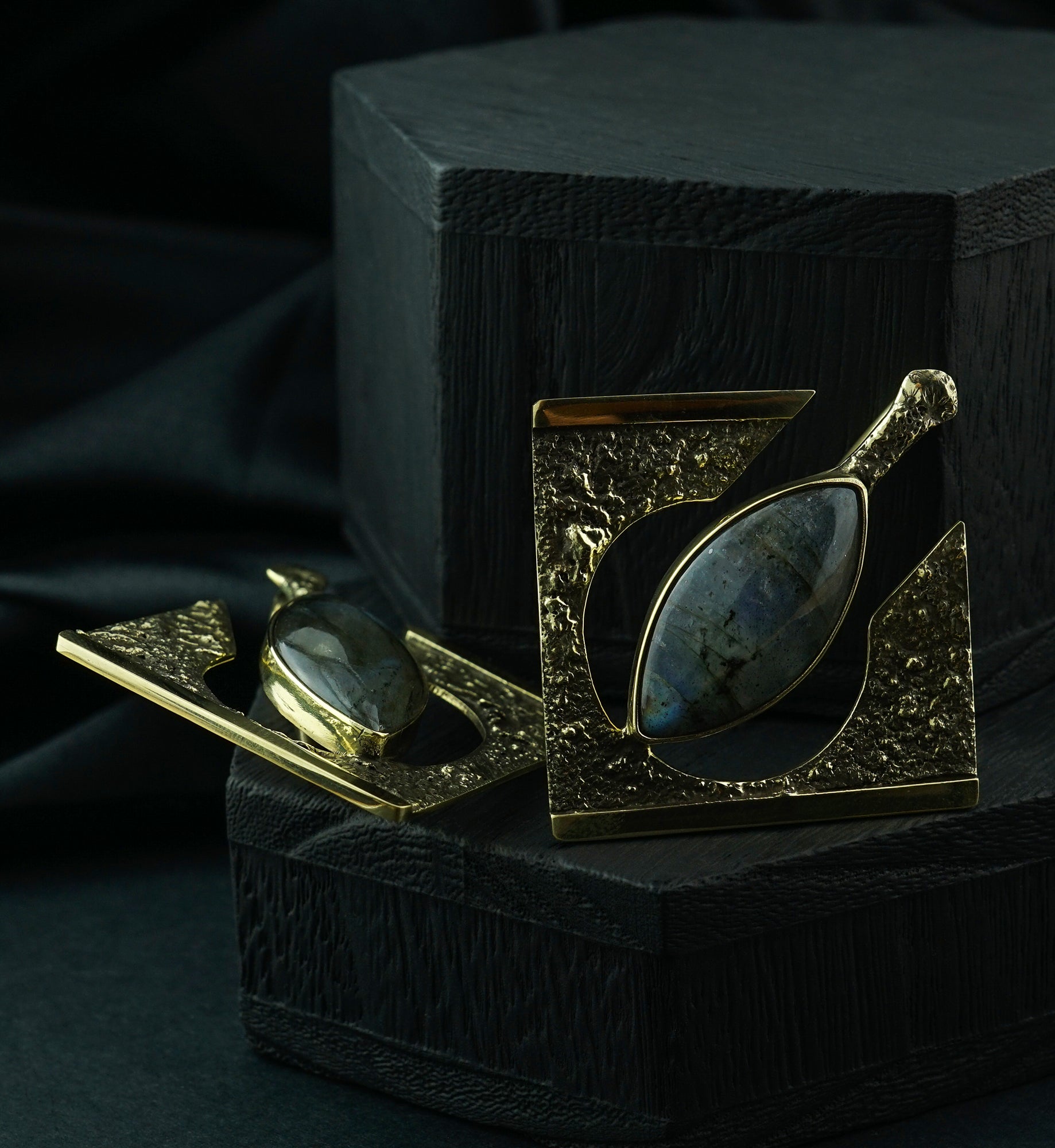 Rhombus Hammered Ellipse Labradorite Stone Inlay Brass Ear Hangers