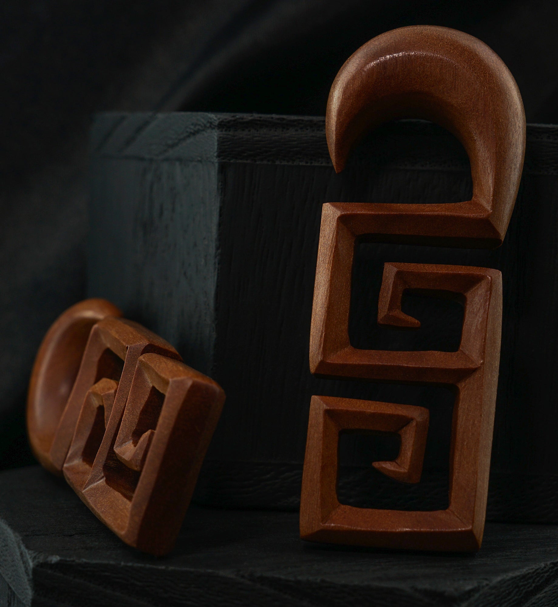 Ridge Wooden Spiral Hangers