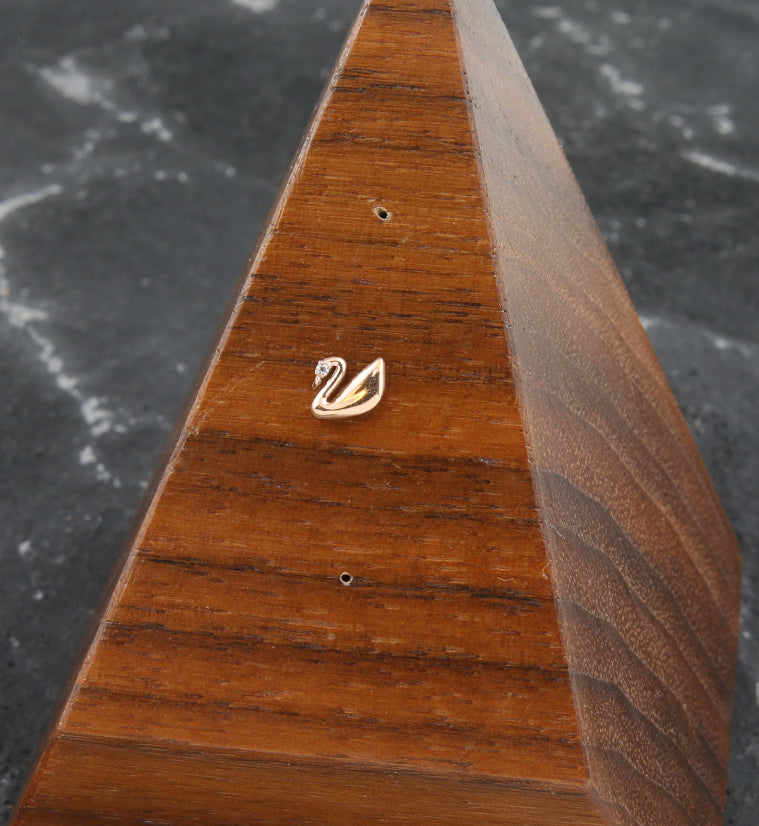 Rose Gold PVD Swan CZ Threadless Titanium Top