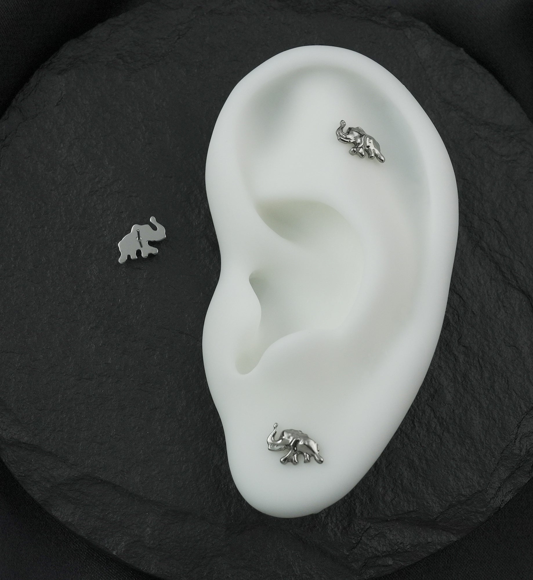 Running Elephant Titanium Threadless Top