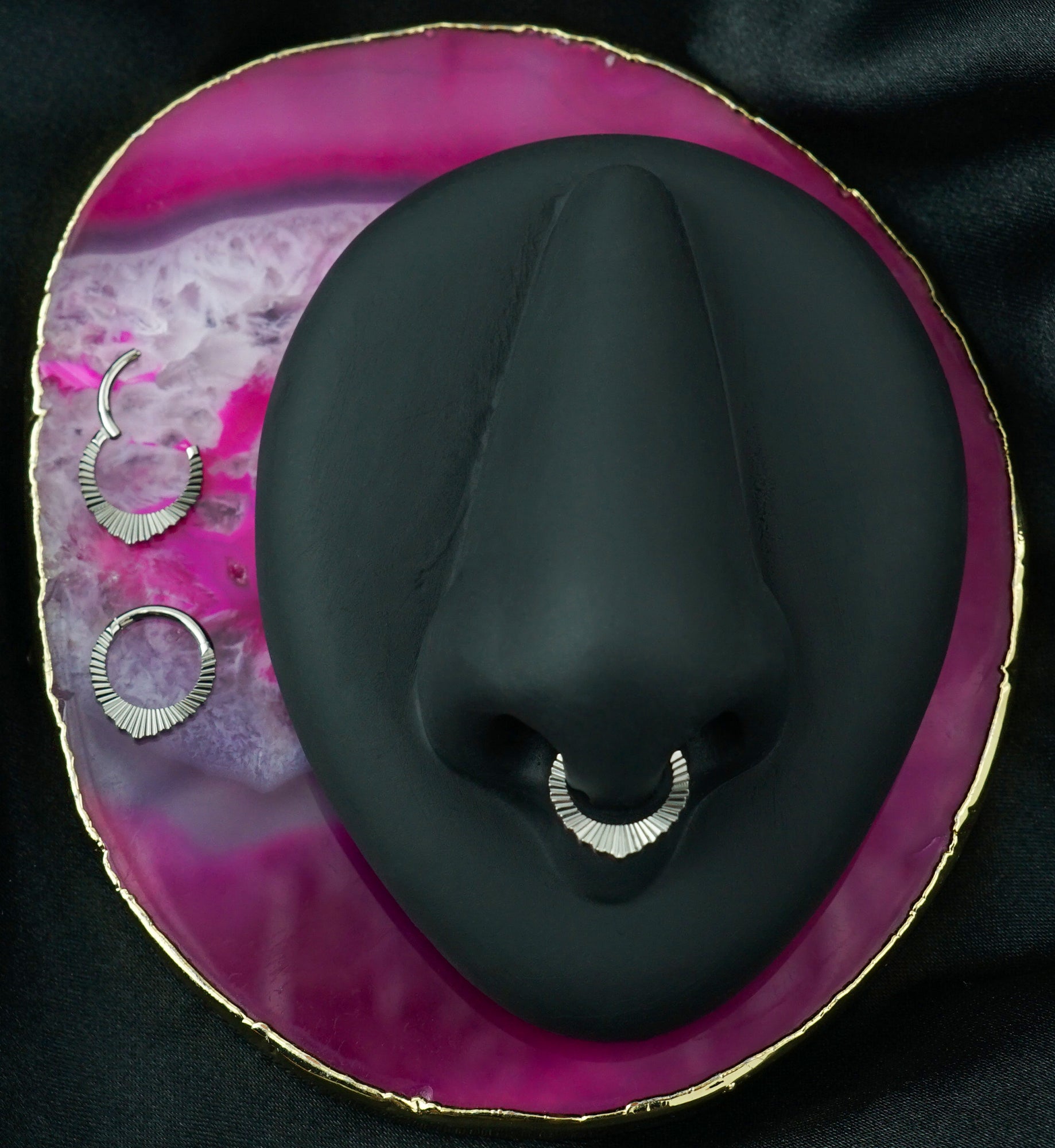 Scalloped Point Corrugated Hoop Titanium Hinged Segment Ring