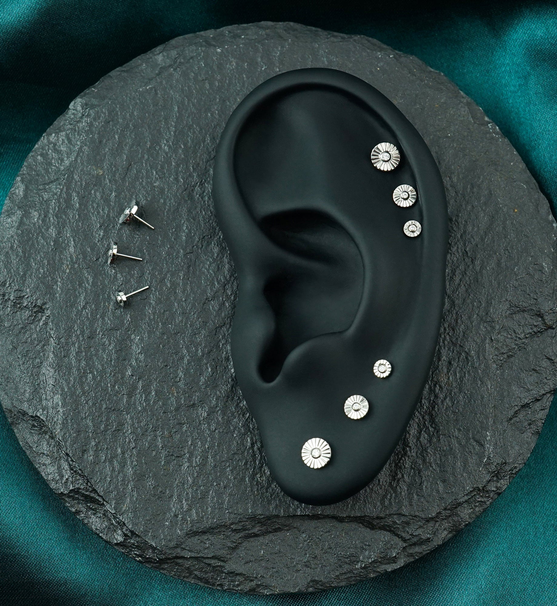 Score Disk Clear CZ Threadless Titanium Top