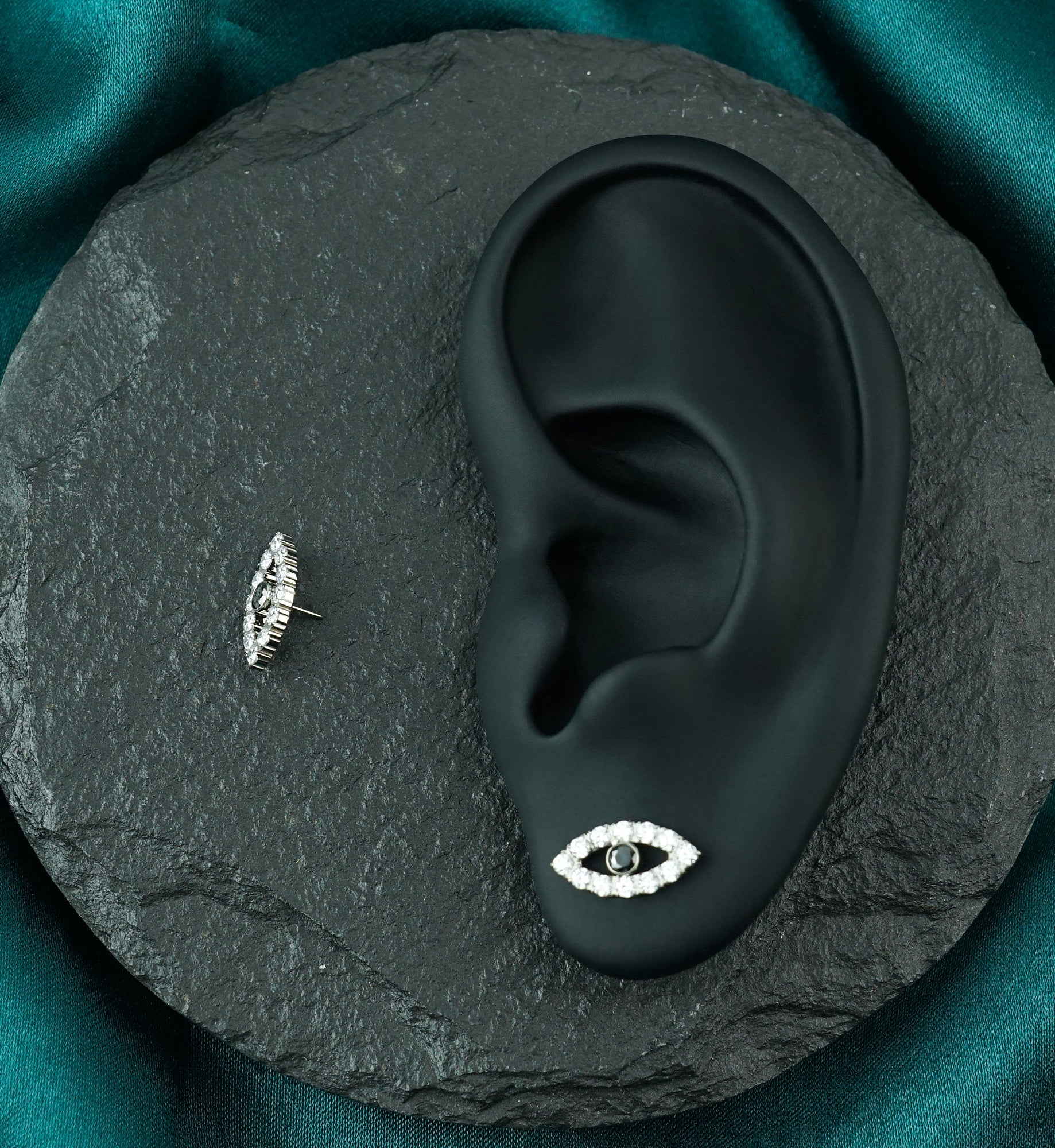 Sentinel Clear and Black CZ Titanium Threadless Top