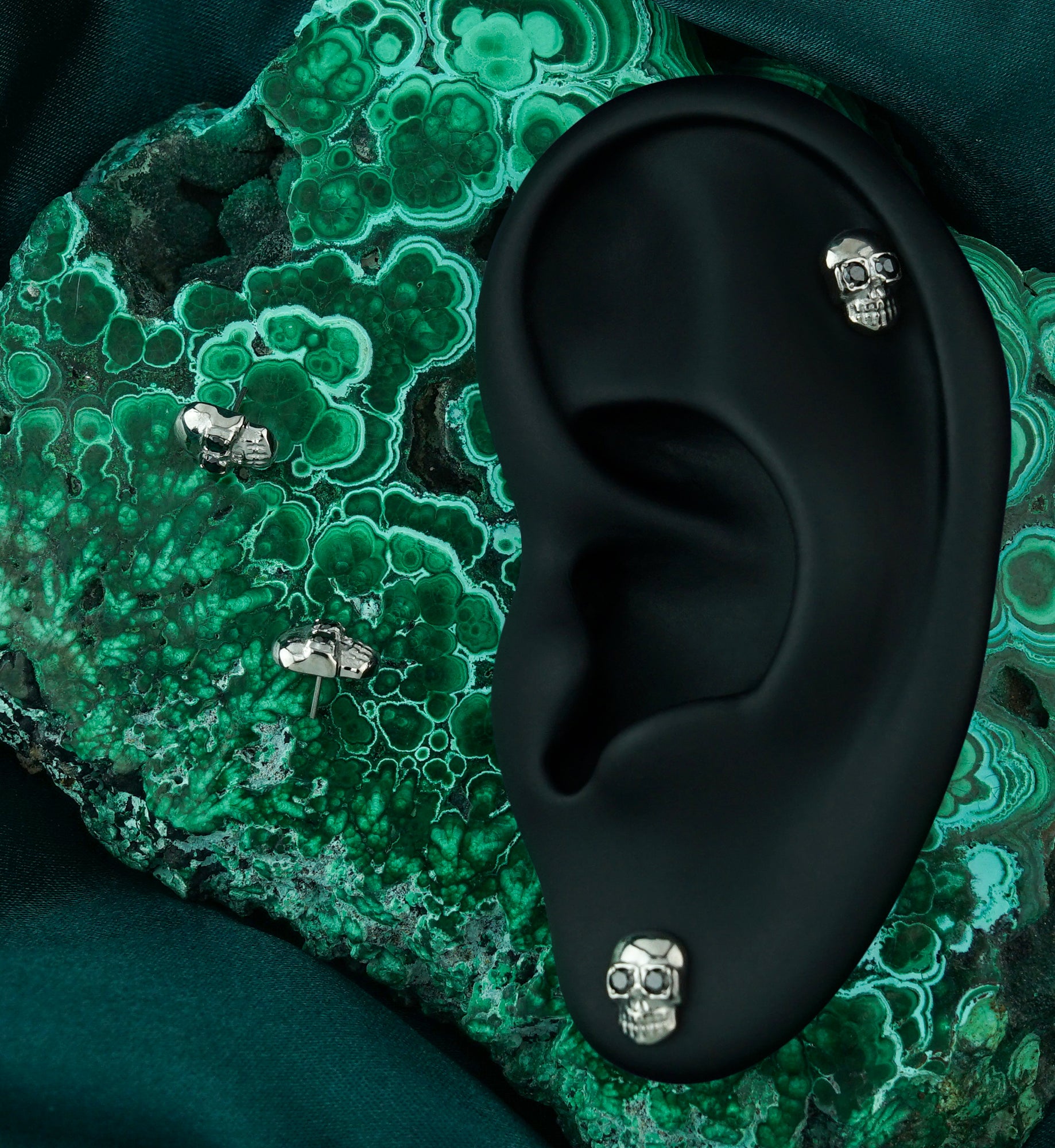 Skull Black CZ Eyes Titanium Threadless Top