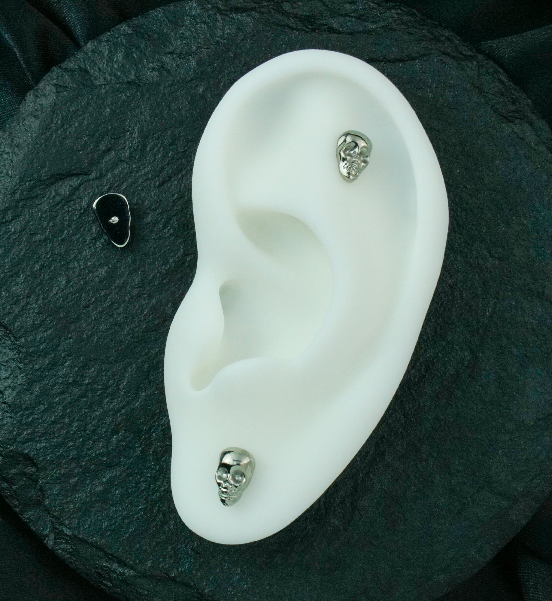 Skull Head Titanium Threadless Top