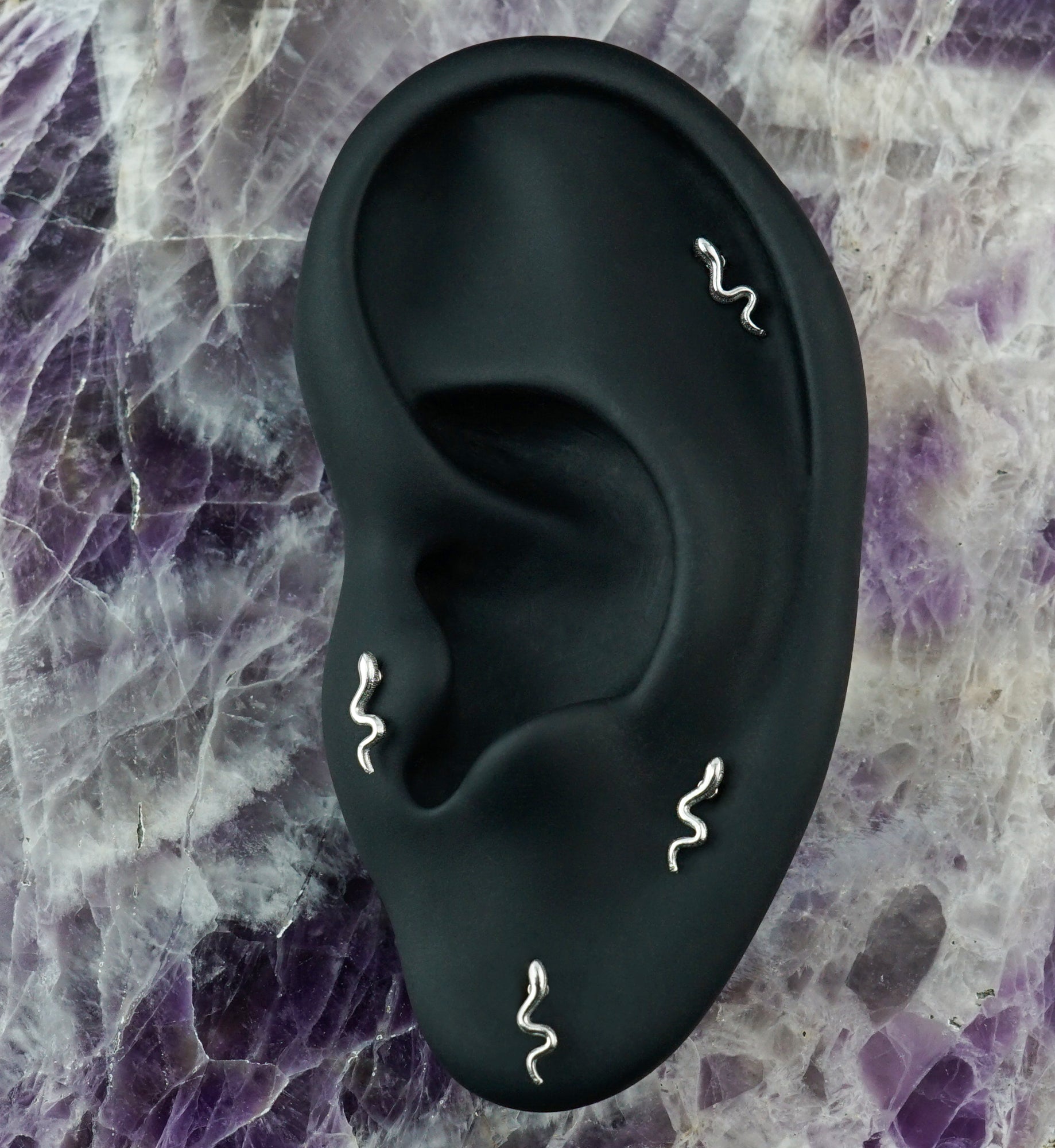 Sleek Snake Stainless Steel Internally Threaded Labret