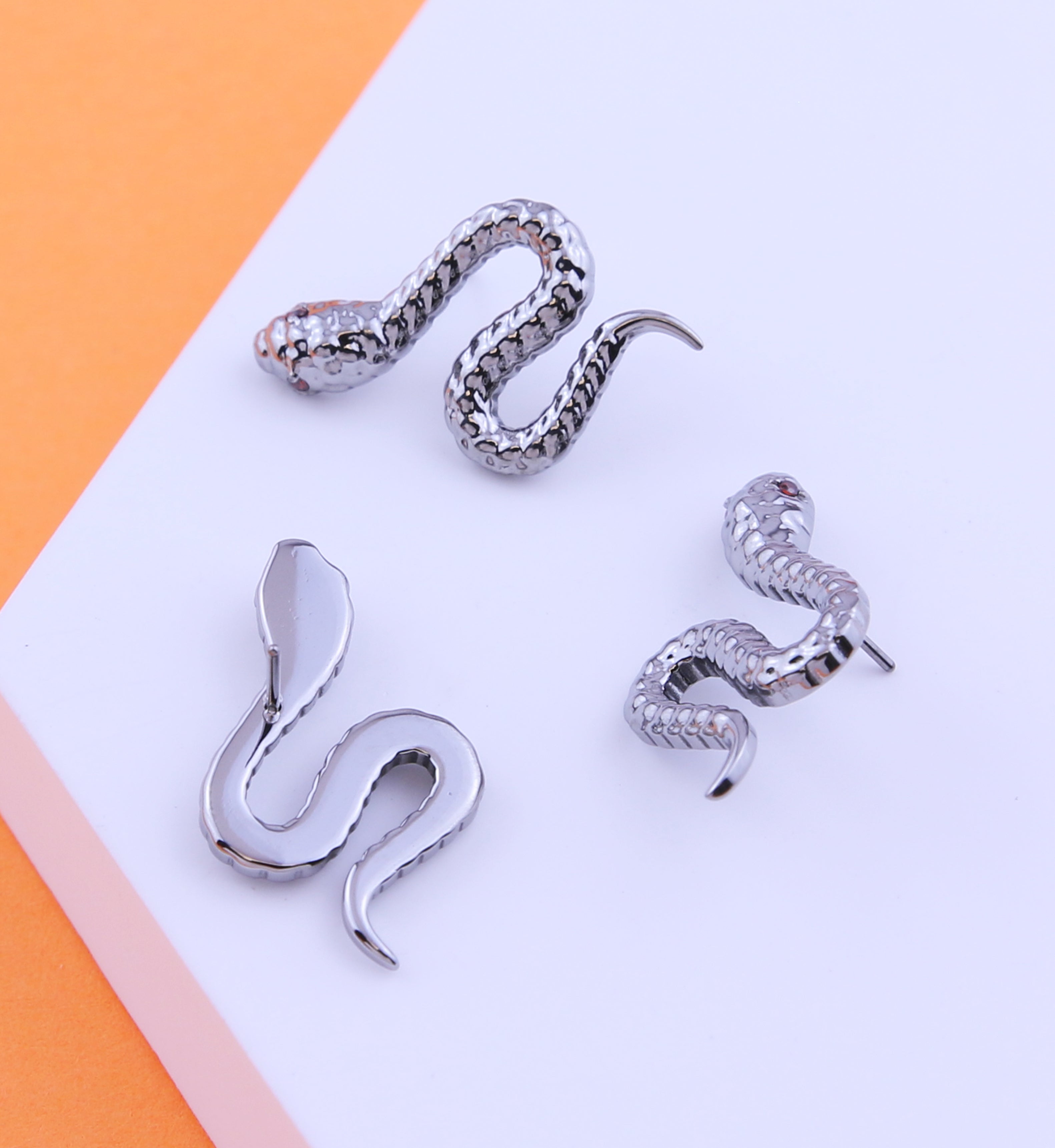 Snake Garnet CZ Eyes Titanium Threadless Top