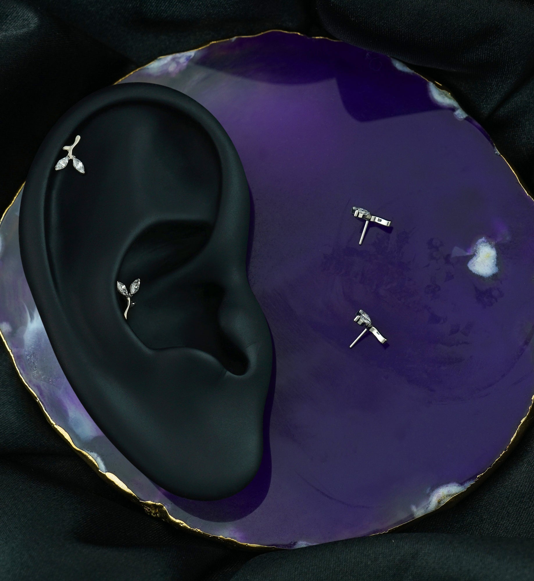 Sprouting Leaves Clear CZ Titanium Threadless Top