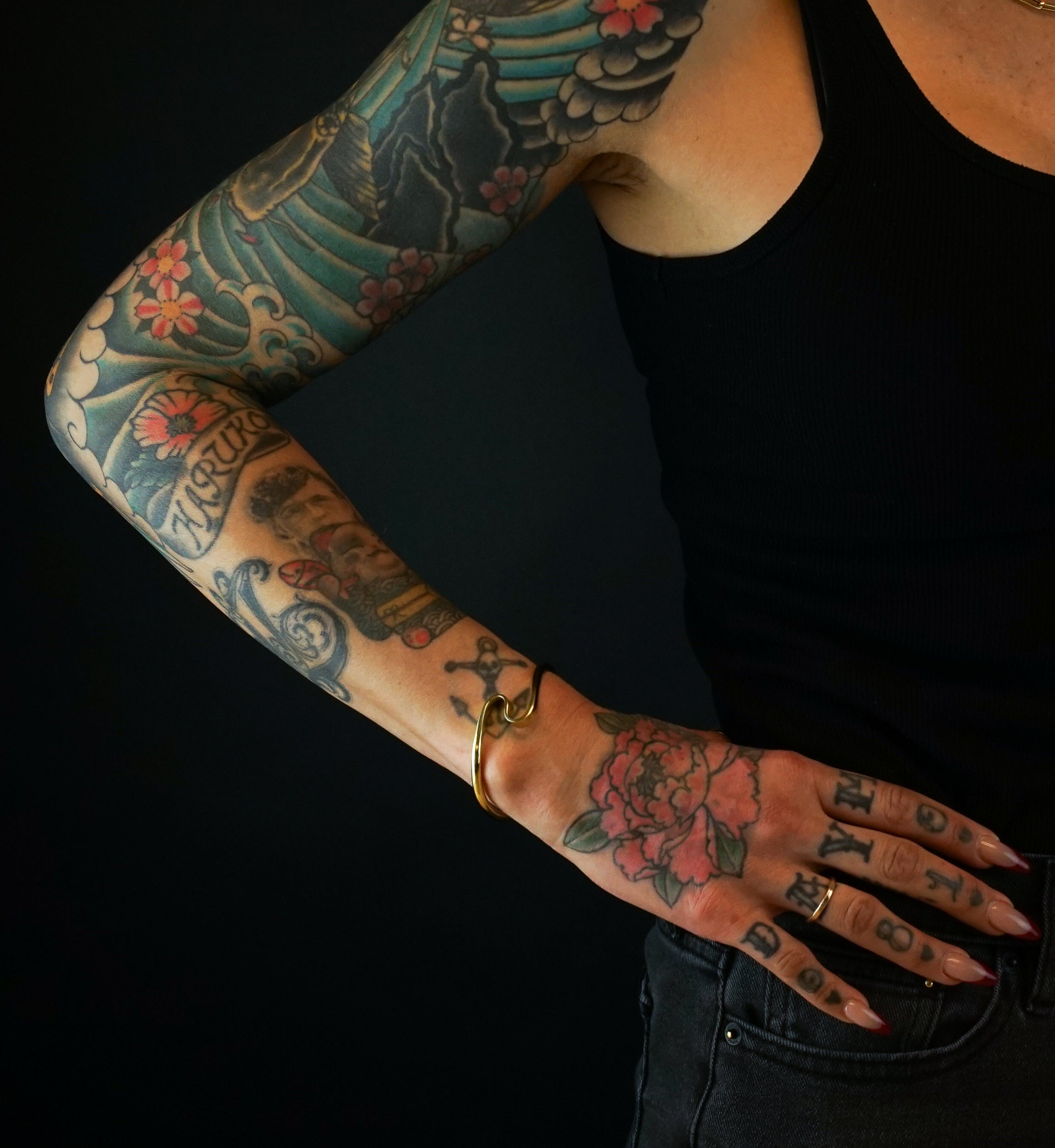 Swerve Narrow Brass Bangle