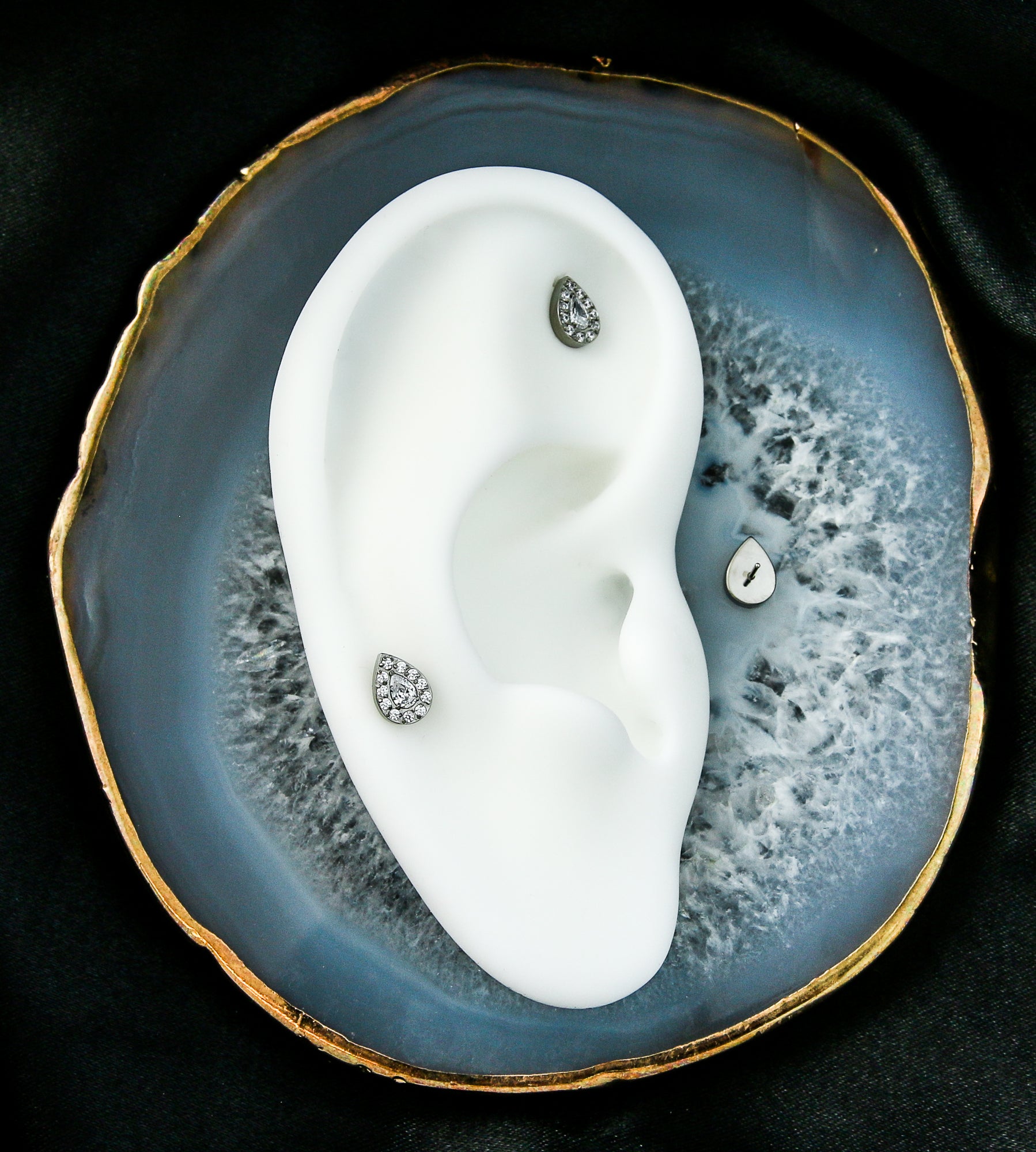 Teardrop Glitz CZ Titanium Threadless Top