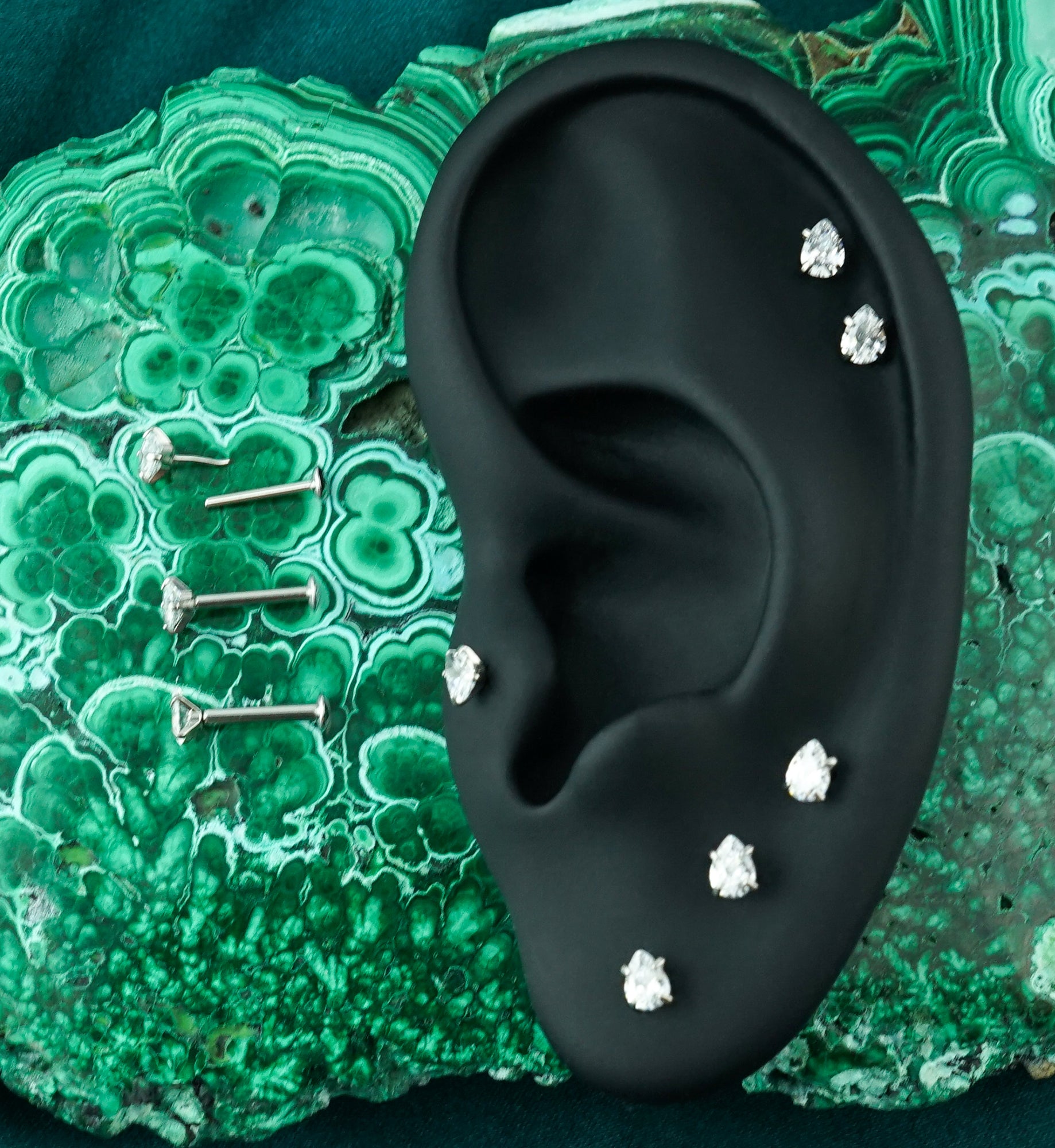 Teardrop Prong Clear CZ Stainless Steel Threadless Convex Disk Labret