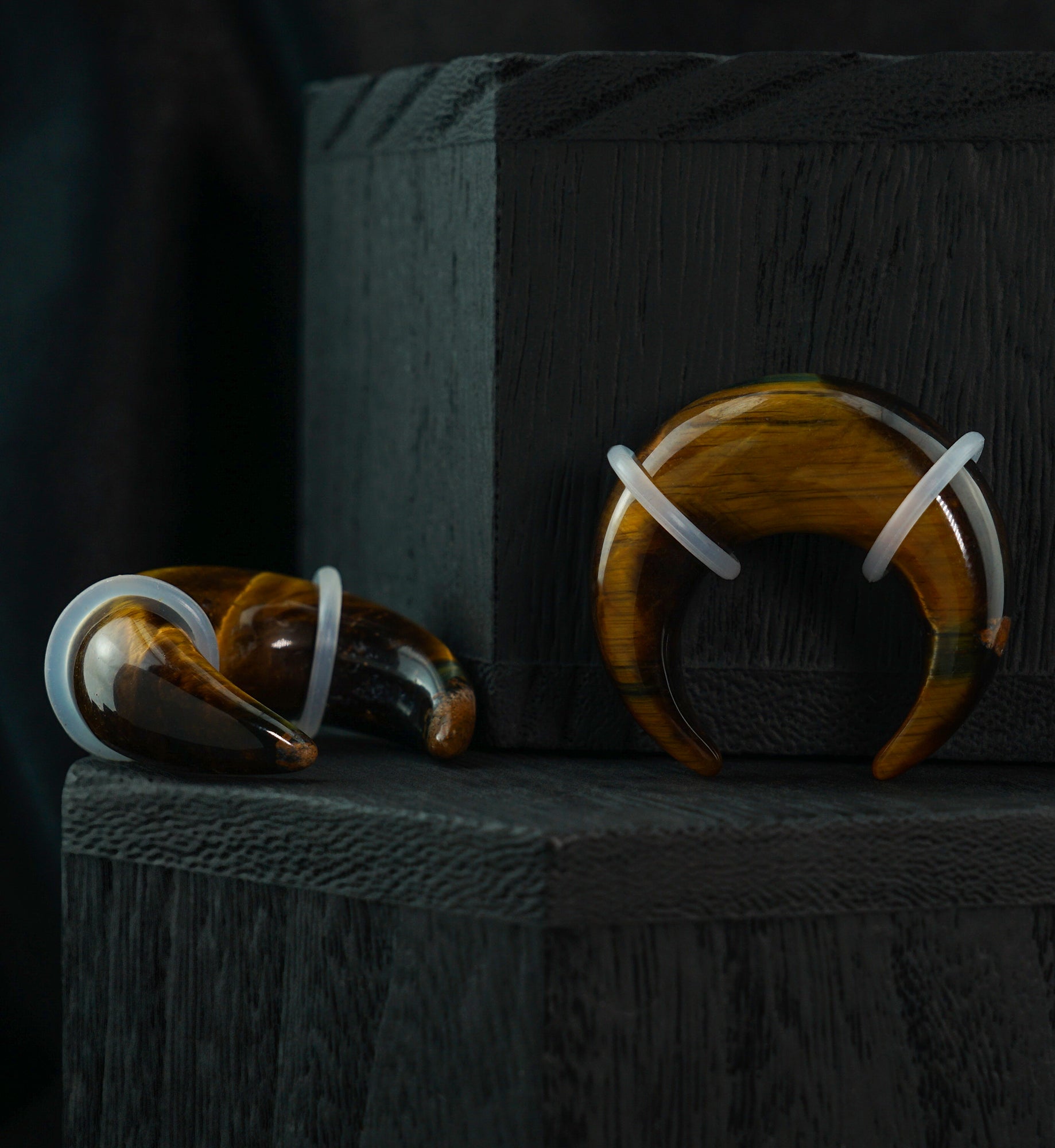 Tiger Eye Stone Pinchers