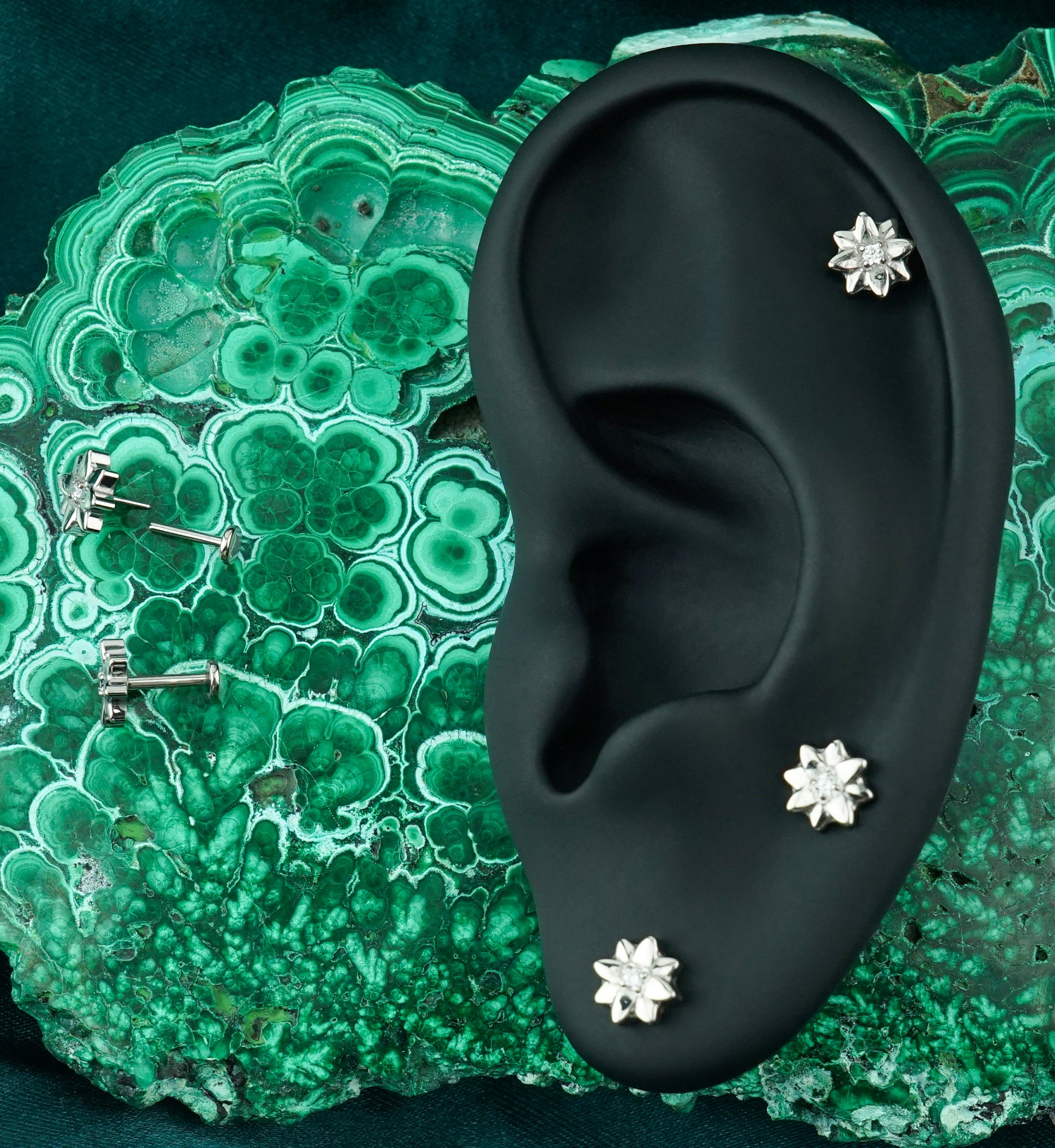 Tithonia Clear CZ Titanium Threadless Labret