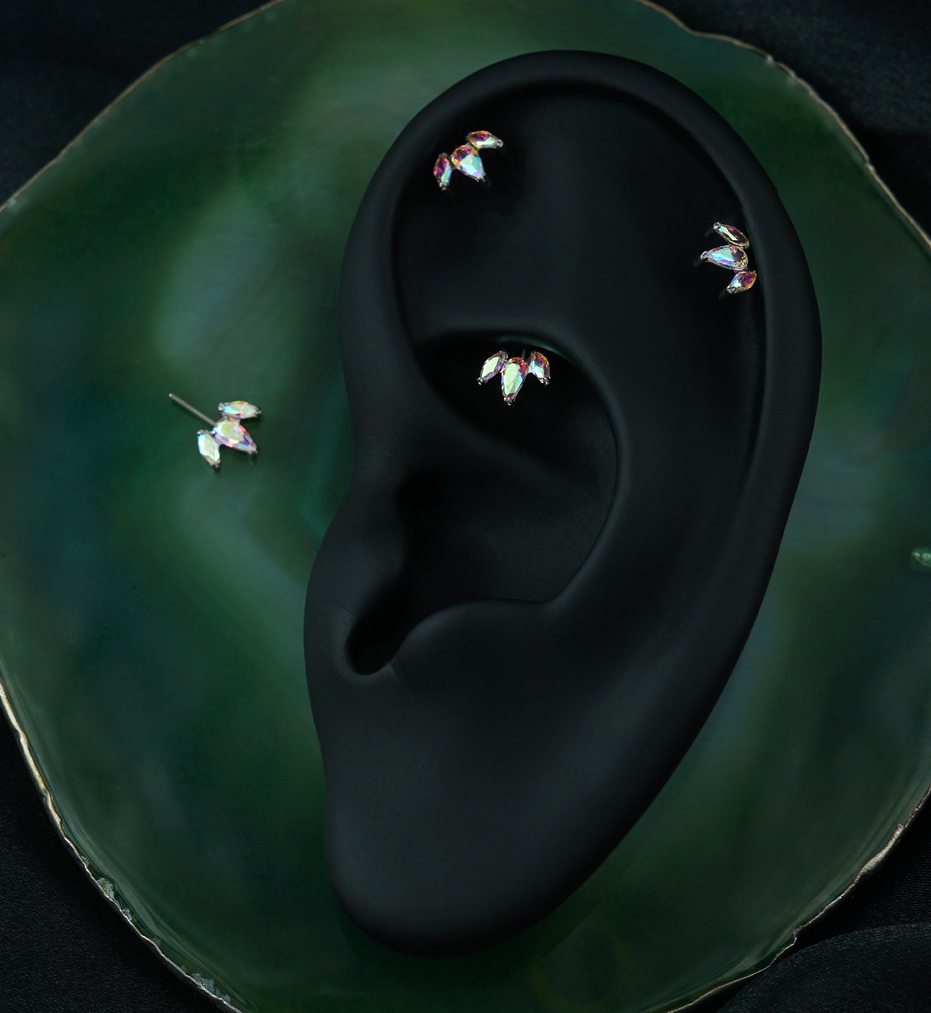 Tri-Sepal Rainbow Aurora CZ Vertical Titanium Threadless Top