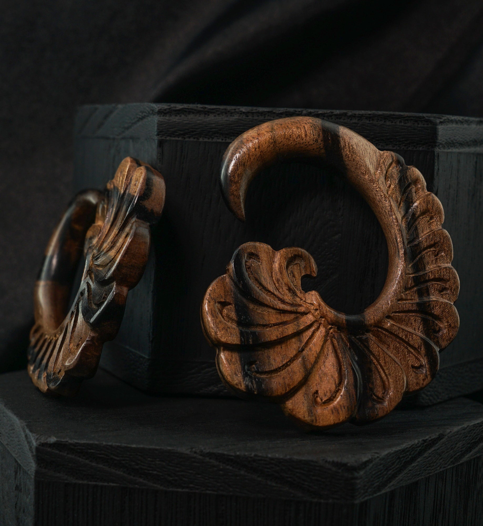 Tuft Areng Wood Hangers