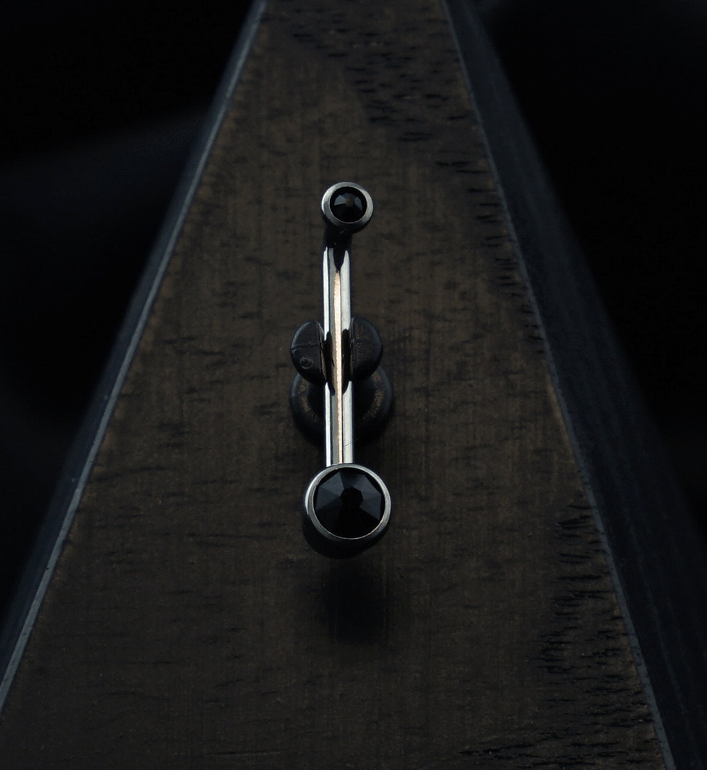 Vertical Clitoral Hood Black CZ Bar