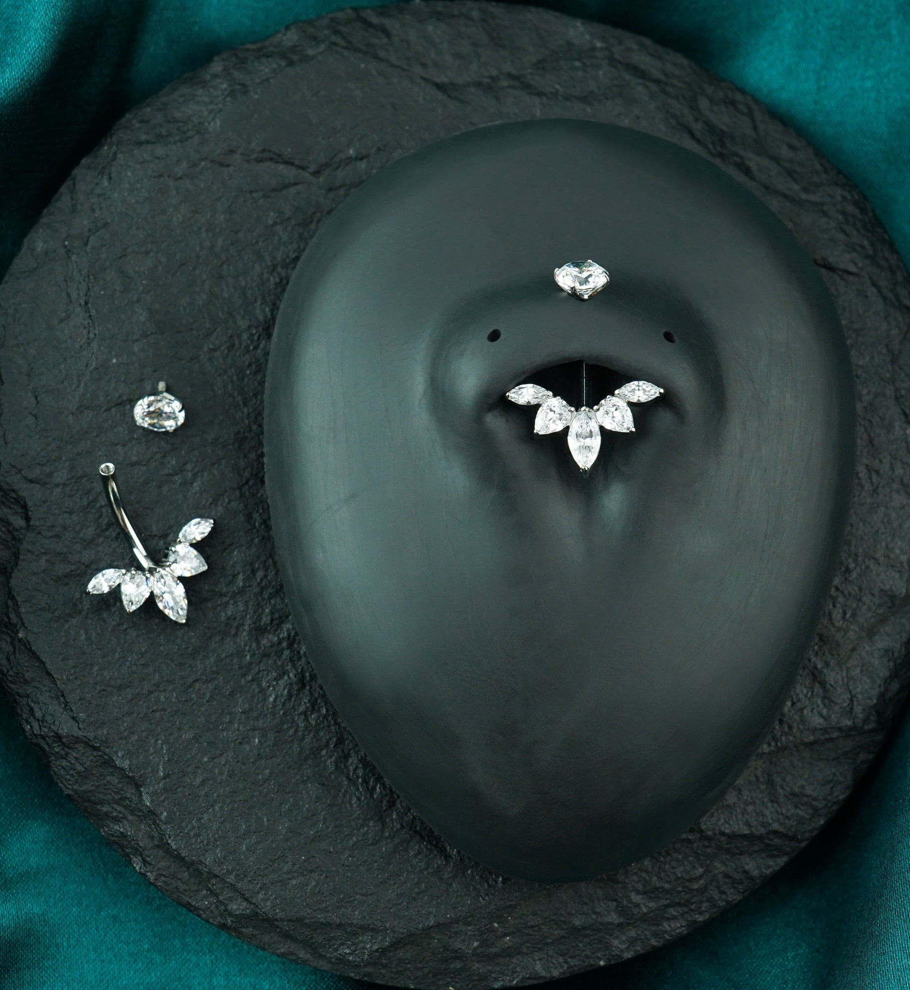 Winged CZ Titanium Internally Threaded Belly Button Ring