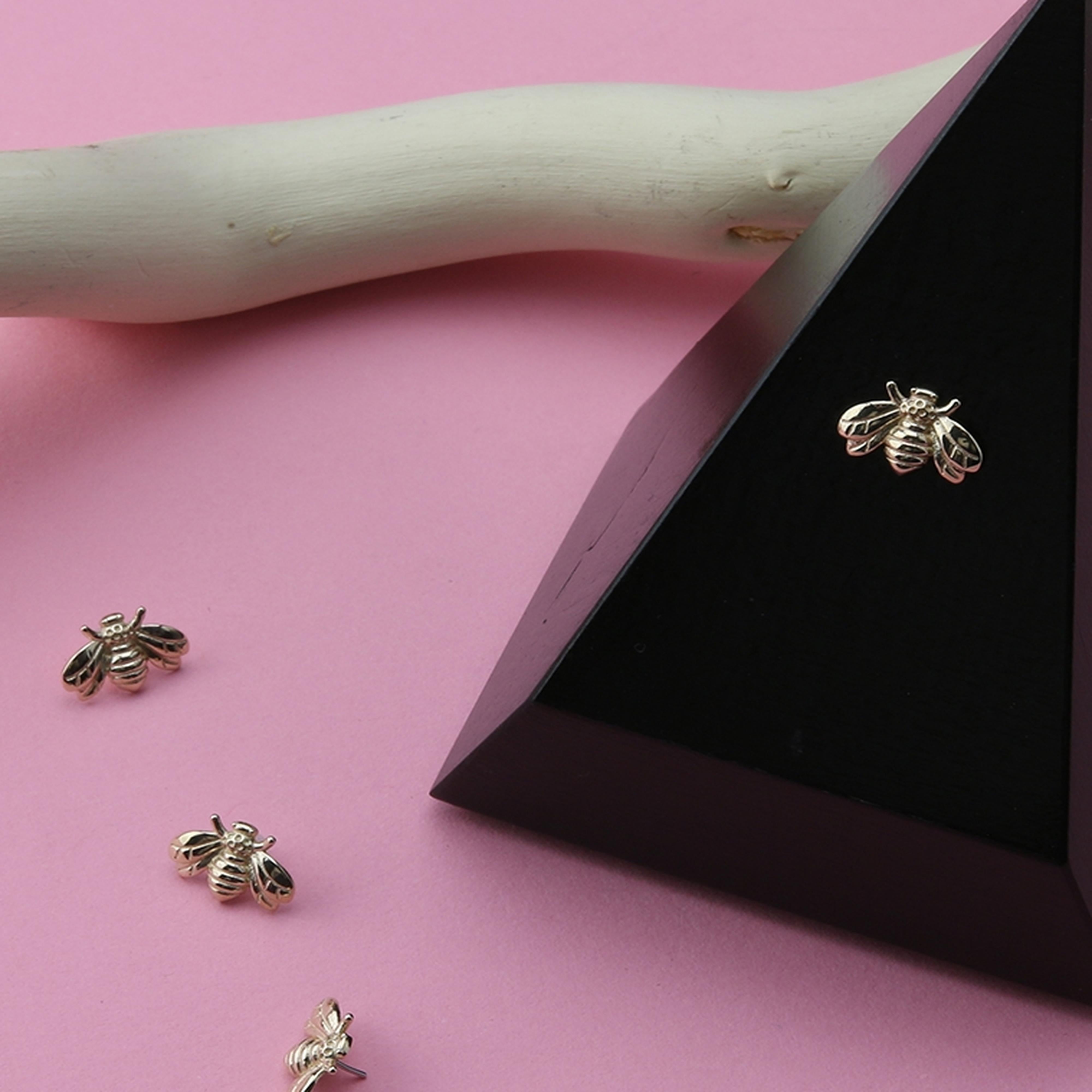 14kt Gold Bumblebee Threadless Top