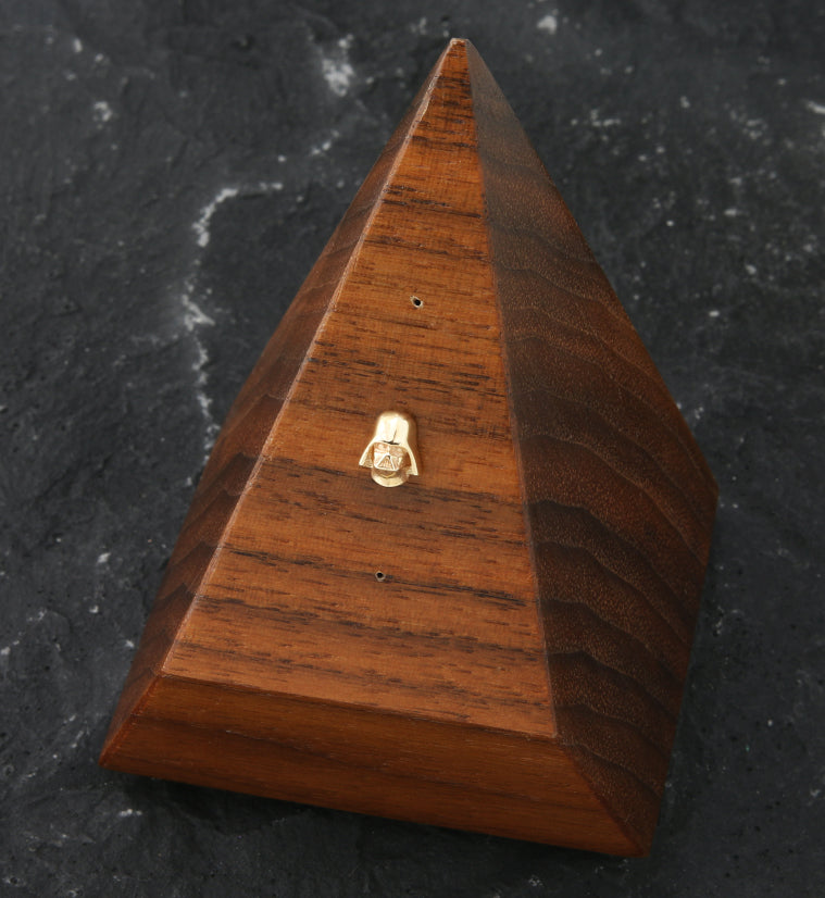 14kt Gold Darth Vader Threadless Top