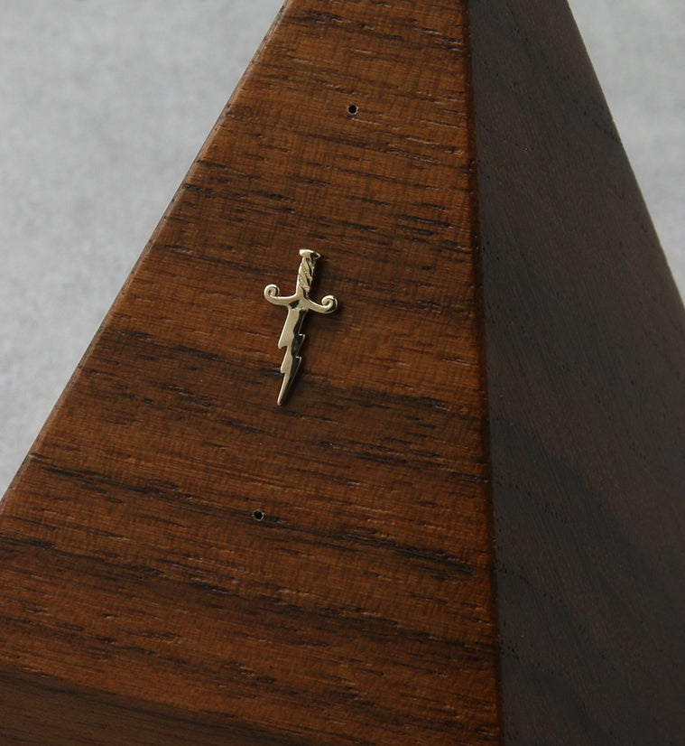 14kt Gold Lightning Blade Threadless Top