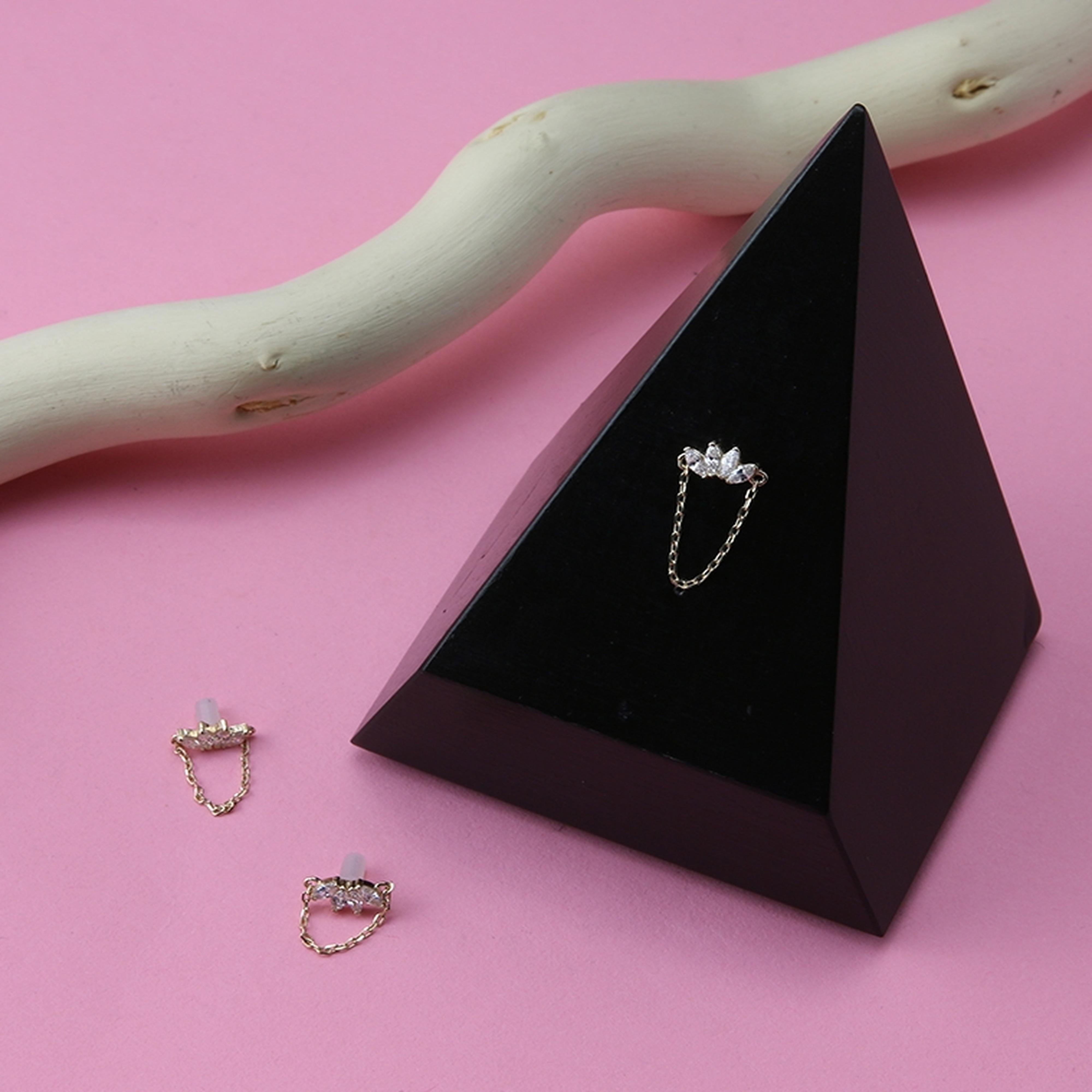 14kt Gold Lotus CZ Chain Threadless Top