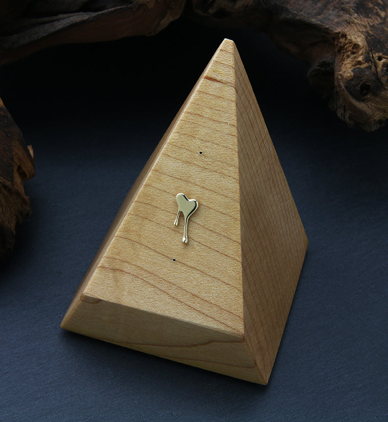 14kt Gold Melting Heart Threadless Top