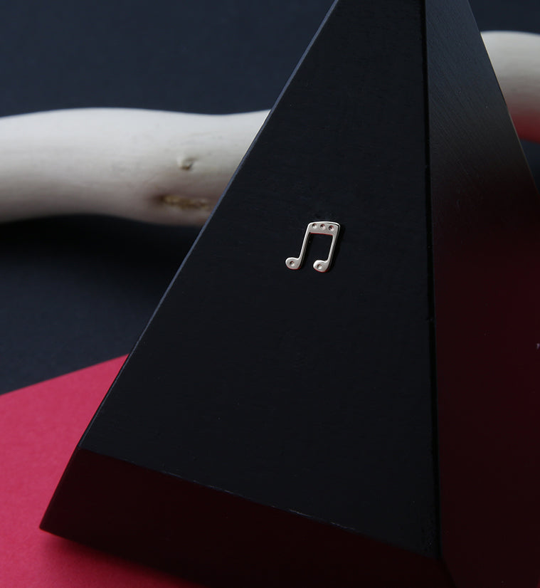 14kt Gold Music Note Threadless Top