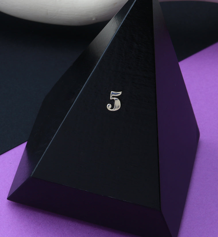 14kt Gold Number 5 Threadless Top