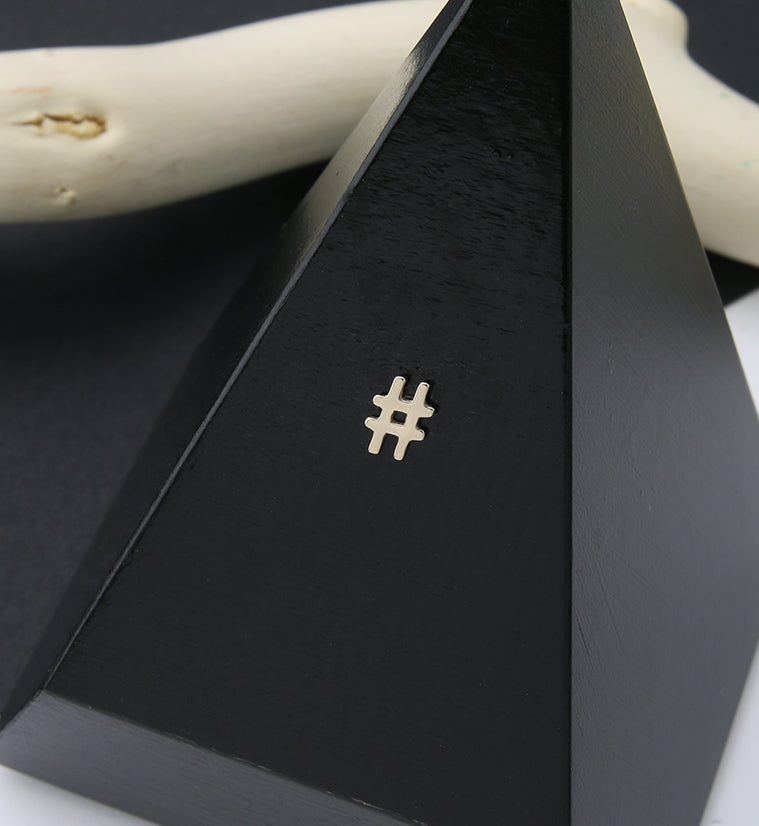 14kt Gold Number Sign Threadless Top