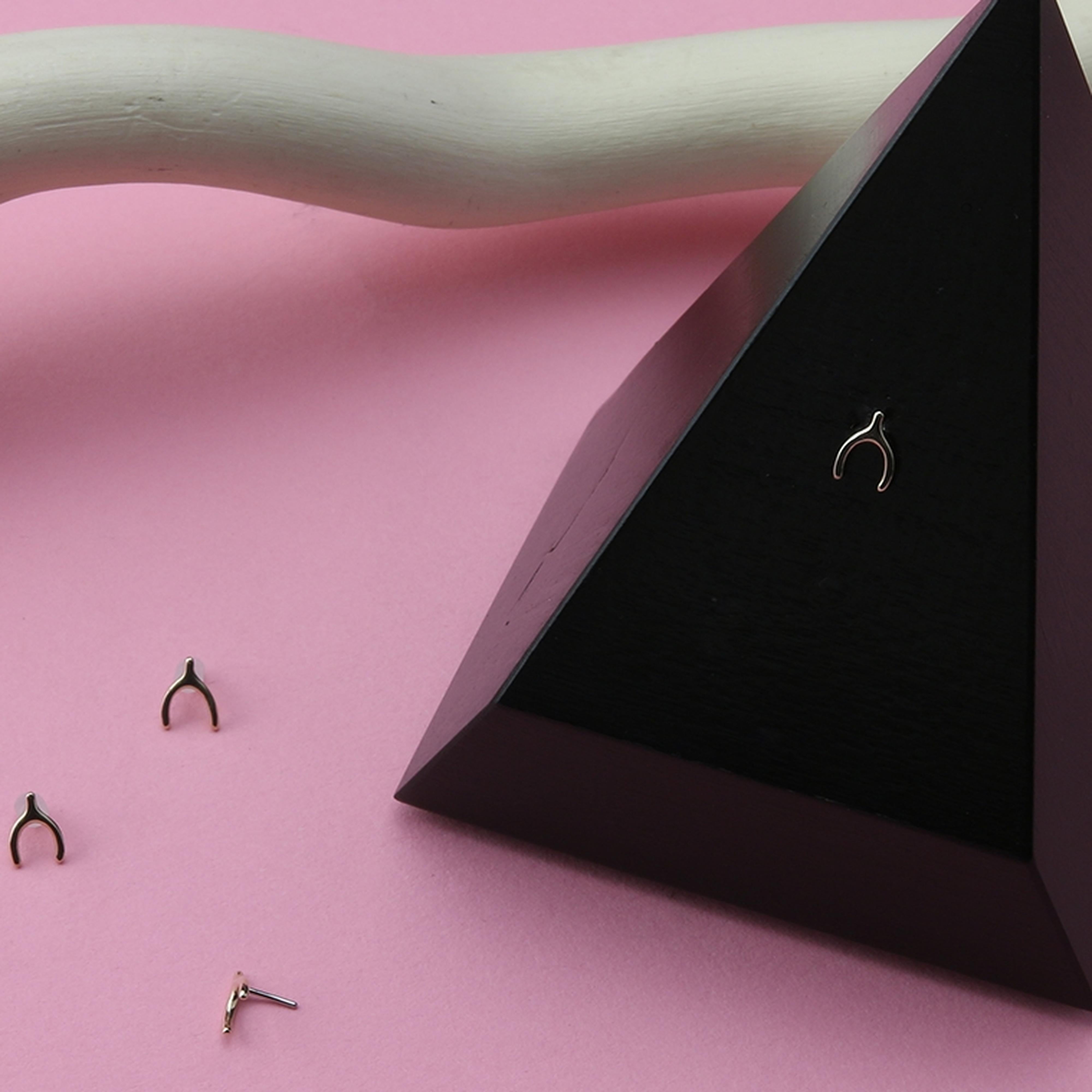 14kt Gold Wishbone Threadless Top