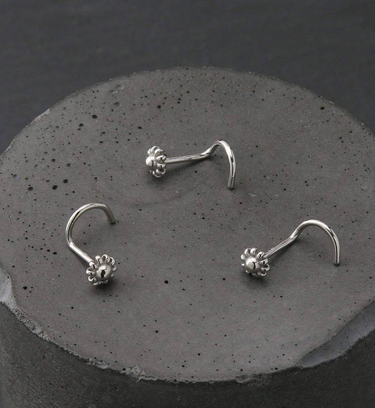14kt White Gold Daisy Nose Screw