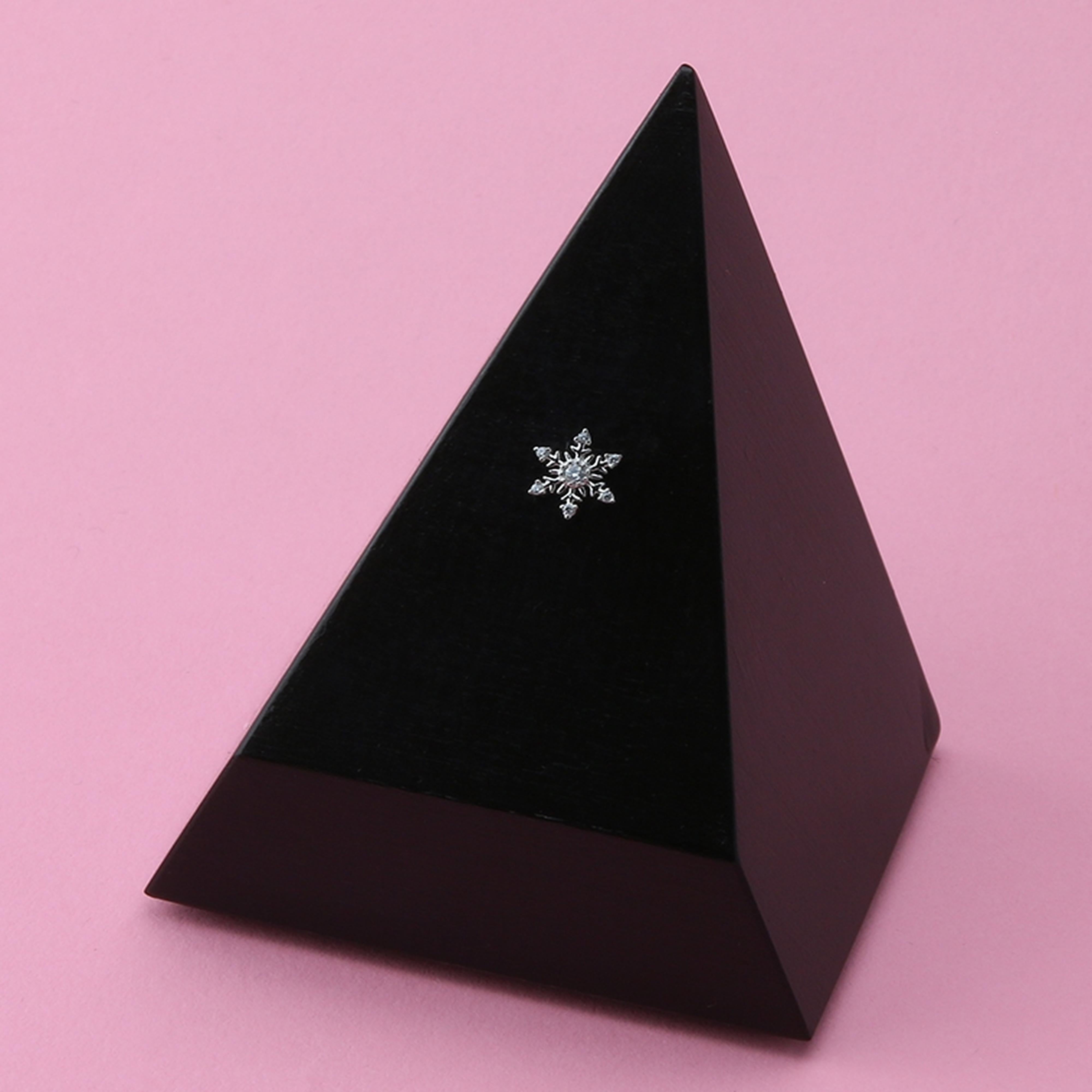 14kt White Gold Frosty Snowflake Threadless Top