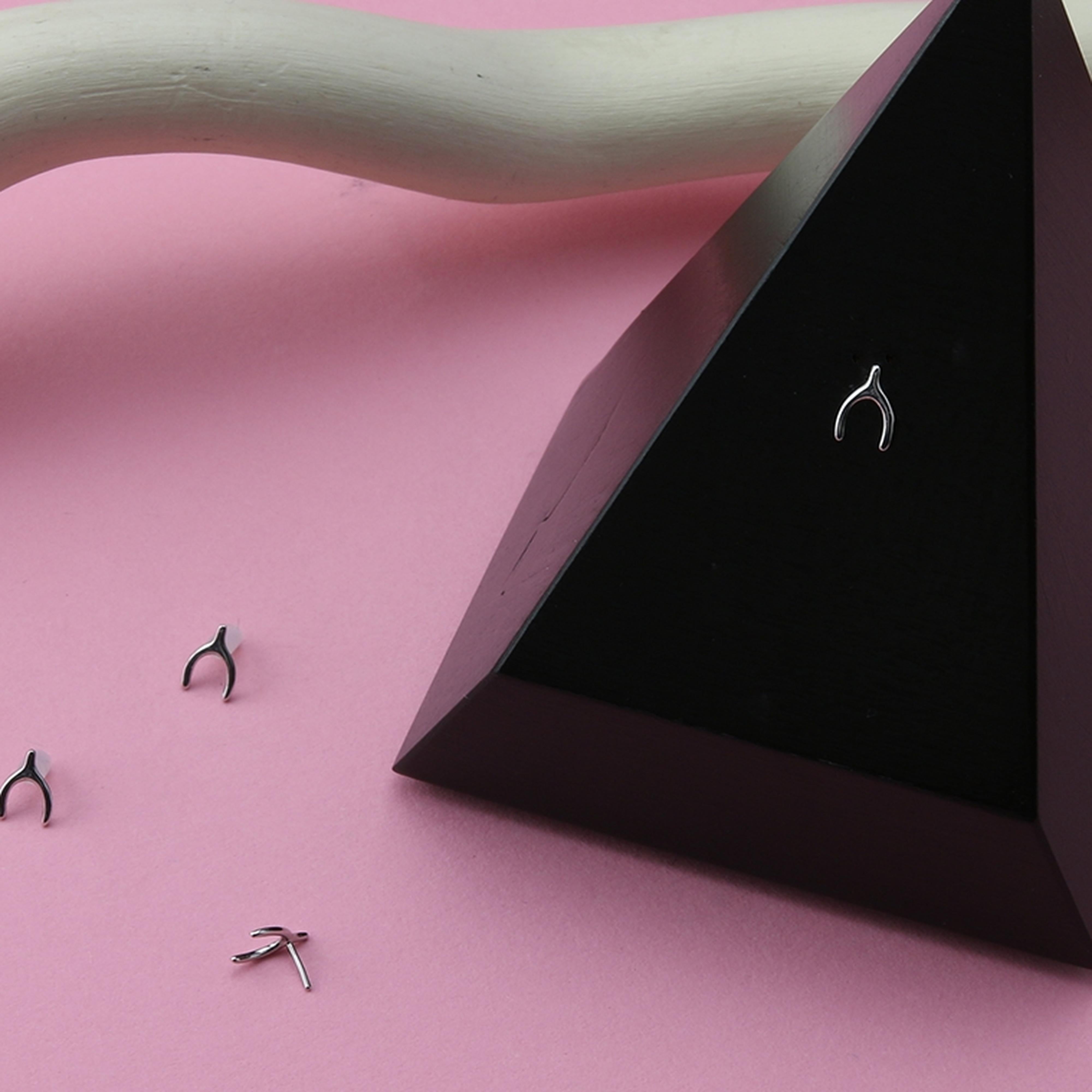 14kt White Gold Wishbone Threadless Top