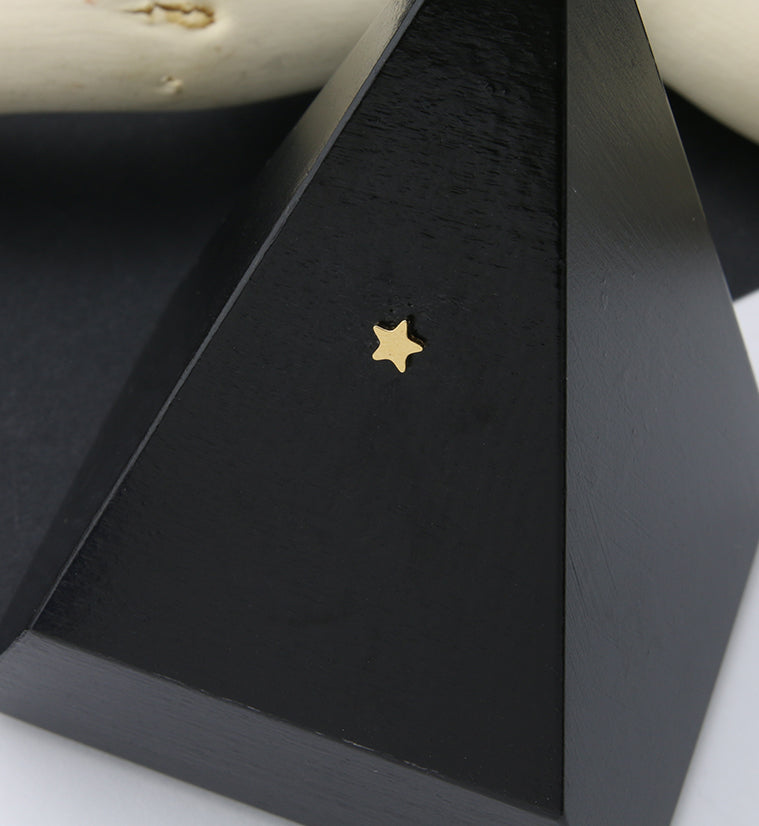 24kt Gold PVD Titanium Star Shaped Threadless Top