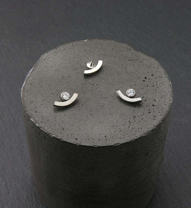 Curve Bezel CZ Internally Threaded Titanium Top