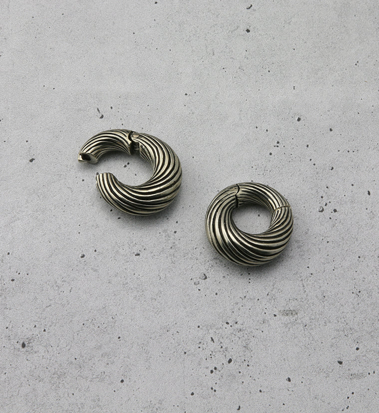 Dab White Brass HInged Ear Weights