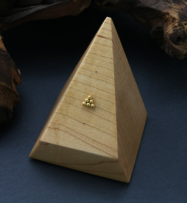 Gold PVD Beaded Pyramid Threadless Titanium Top