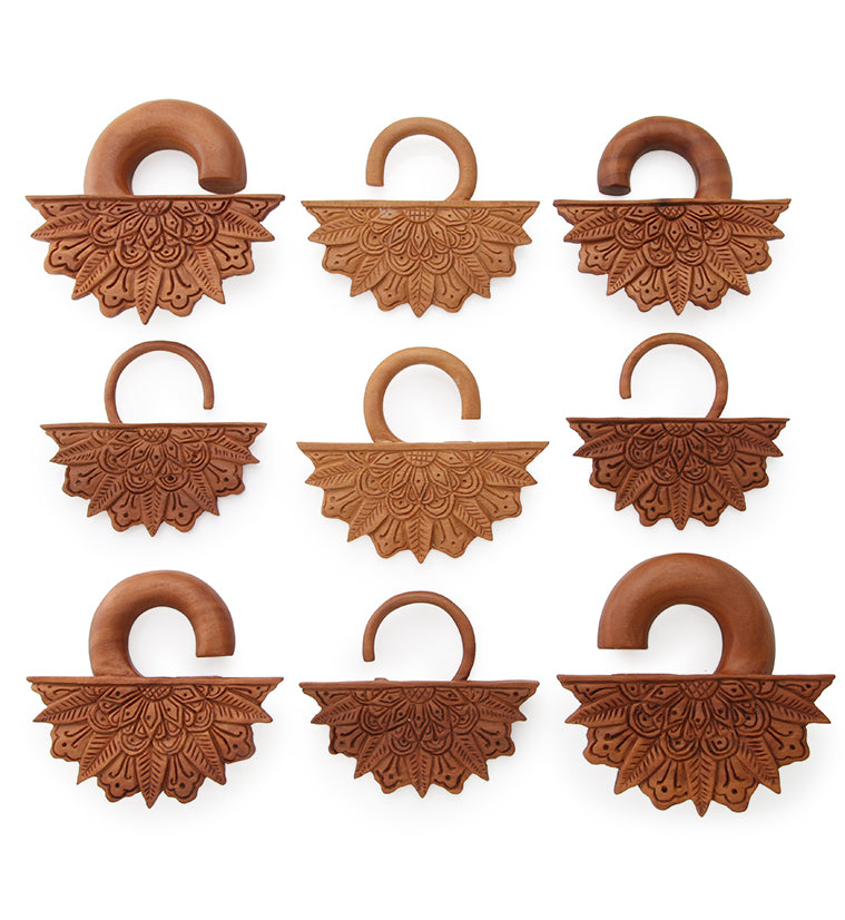 Island Leaves Saba Wood Hangers