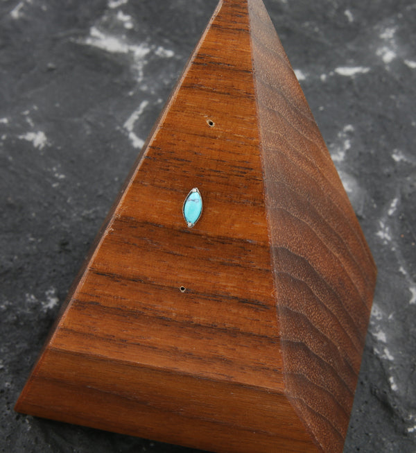 Oval Howlite Turquoise Stone Titanium Threadless Top