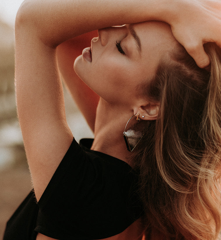 Parabola Titanium & Amethyst Earrings